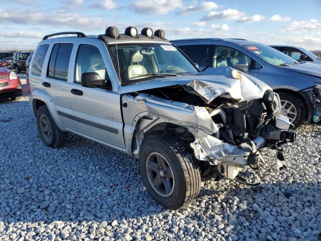 Photo 3 VIN: 1J4GL38K64W240051 - JEEP LIBERTY 