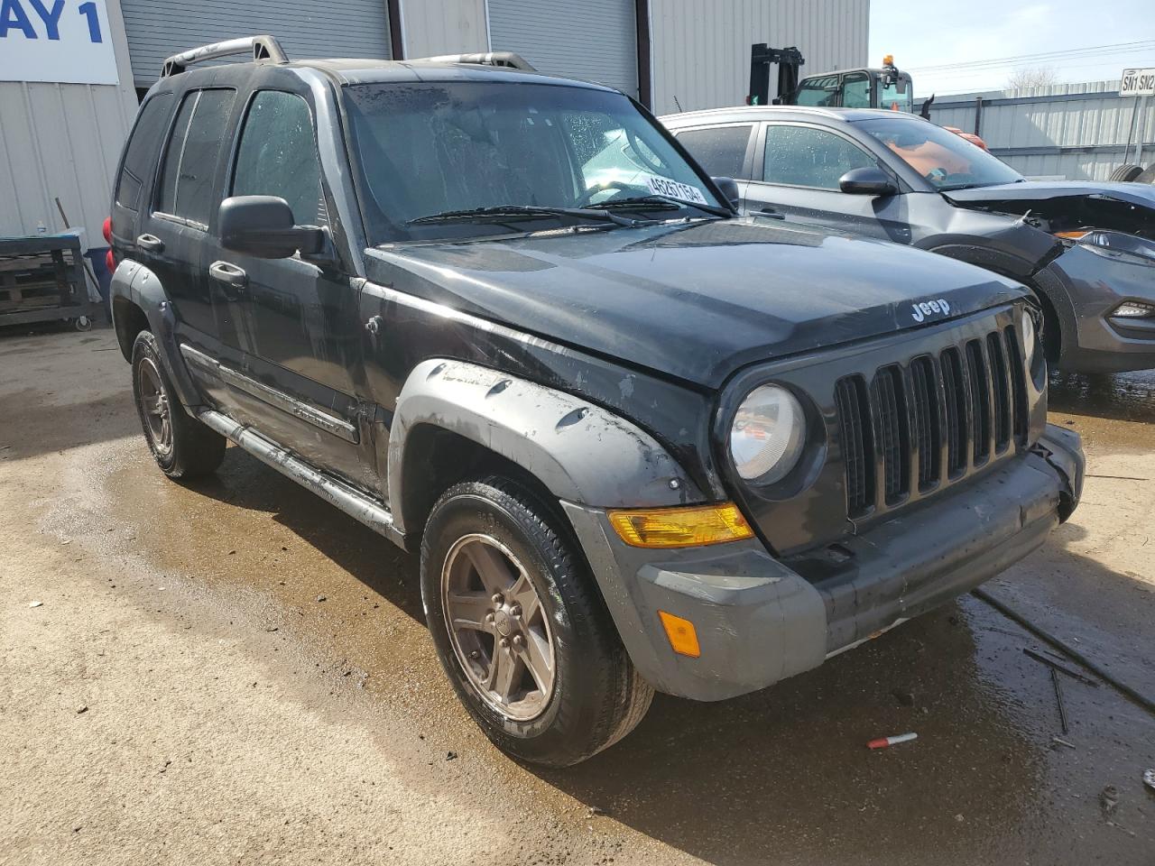 Photo 3 VIN: 1J4GL38K65W726425 - JEEP LIBERTY (NORTH AMERICA) 