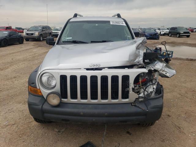 Photo 4 VIN: 1J4GL38K86W213954 - JEEP LIBERTY 