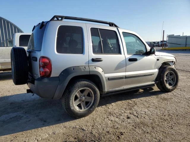 Photo 2 VIN: 1J4GL38K95W566850 - JEEP LIBERTY RE 