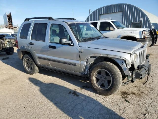 Photo 3 VIN: 1J4GL38K95W566850 - JEEP LIBERTY RE 