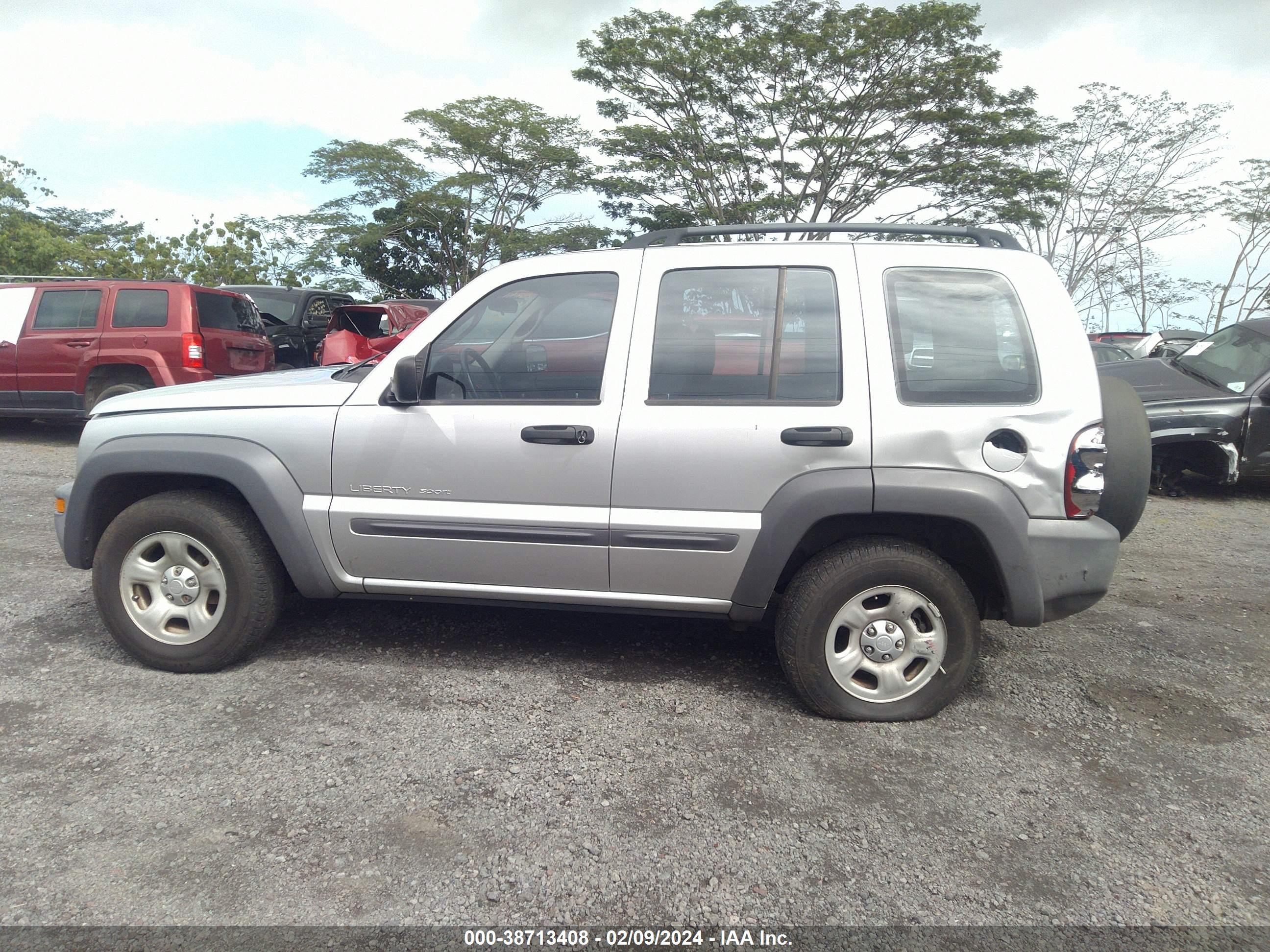 Photo 13 VIN: 1J4GL48123W639566 - JEEP LIBERTY (NORTH AMERICA) 