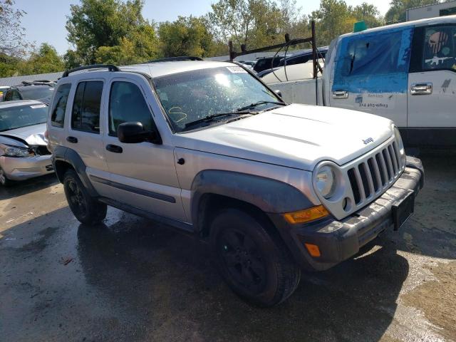 Photo 3 VIN: 1J4GL48545W656097 - JEEP LIBERTY 