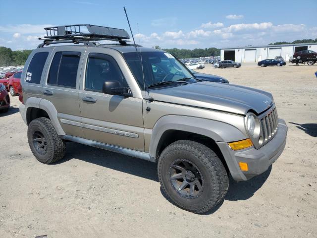 Photo 3 VIN: 1J4GL48596W213560 - JEEP LIBERTY SP 