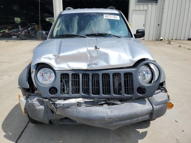 Photo 4 VIN: 1J4GL48K05W679334 - JEEP LIBERTY SP 