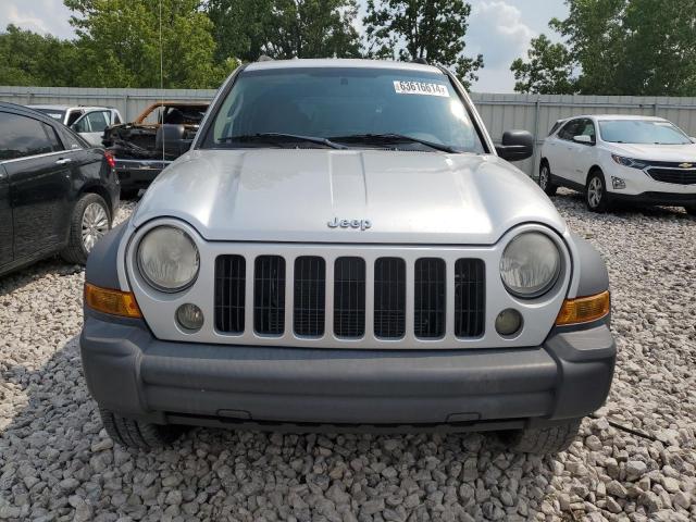 Photo 4 VIN: 1J4GL48K07W650726 - JEEP LIBERTY 