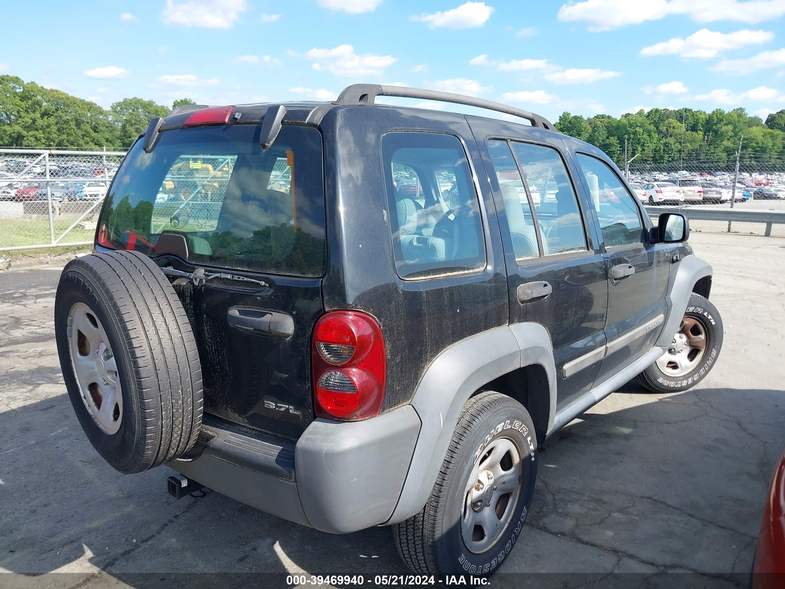 Photo 3 VIN: 1J4GL48K07W701108 - JEEP LIBERTY (NORTH AMERICA) 