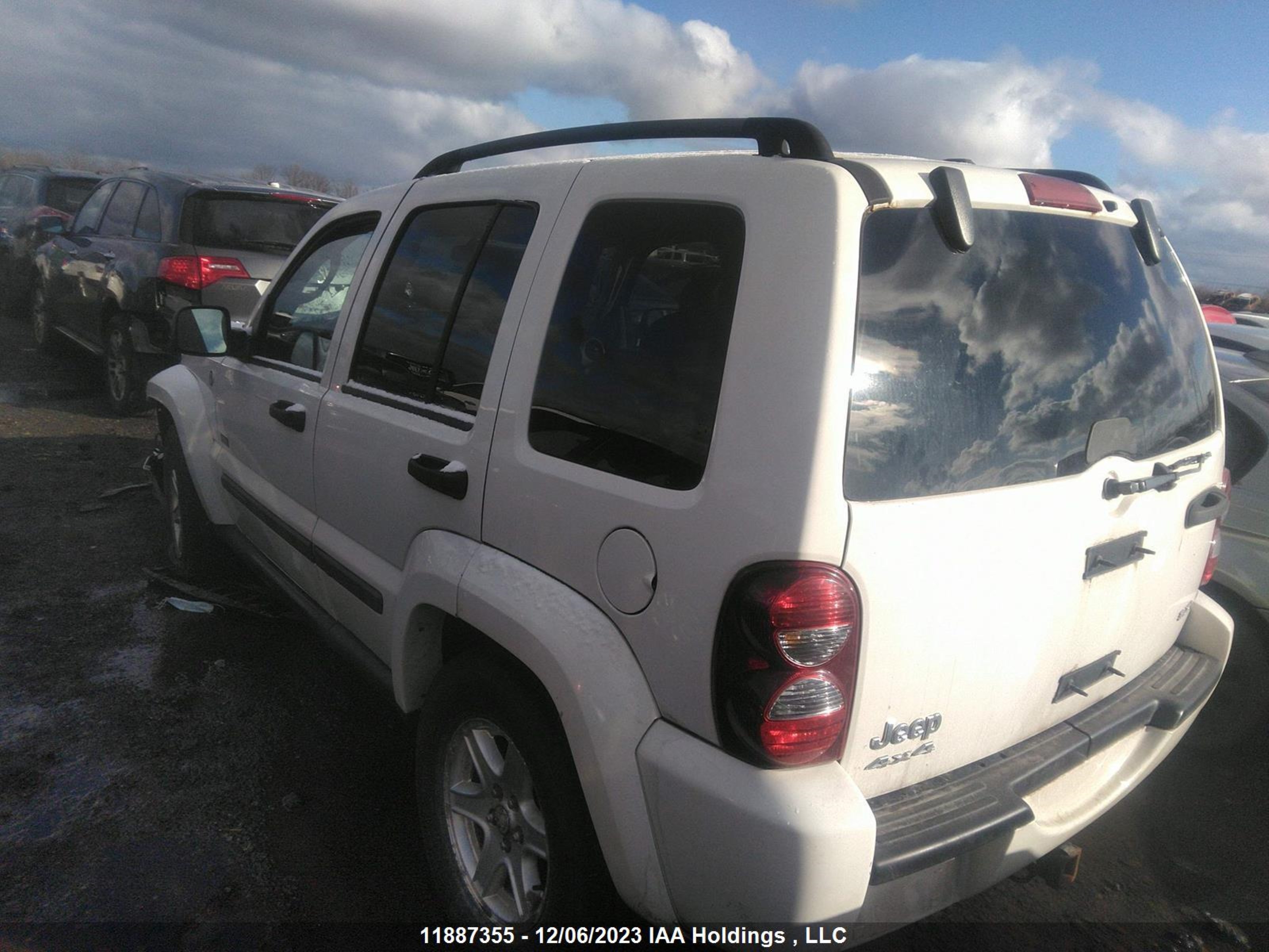 Photo 2 VIN: 1J4GL48K07W716983 - JEEP LIBERTY (NORTH AMERICA) 