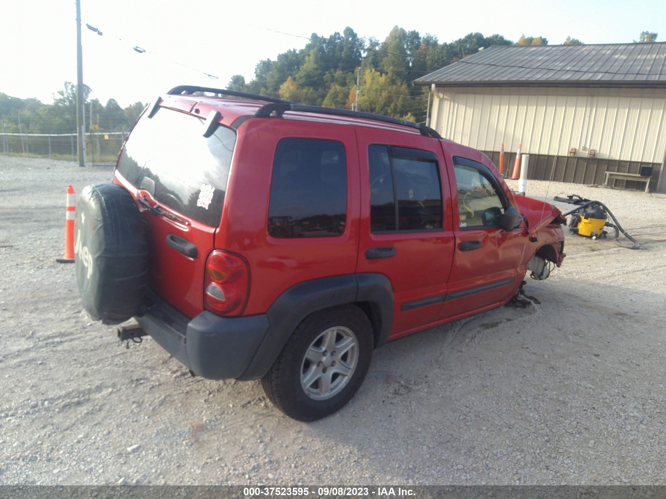 Photo 3 VIN: 1J4GL48K14W254106 - JEEP LIBERTY (NORTH AMERICA) 