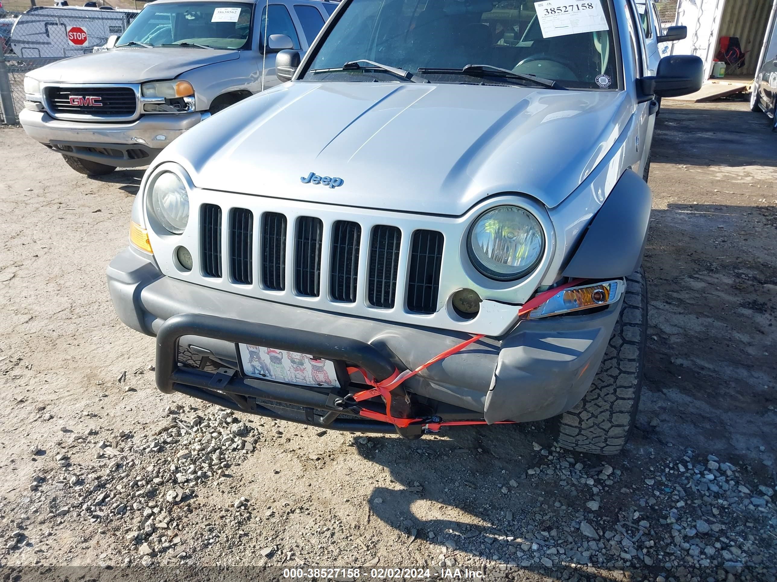 Photo 5 VIN: 1J4GL48K15W507054 - JEEP LIBERTY (NORTH AMERICA) 