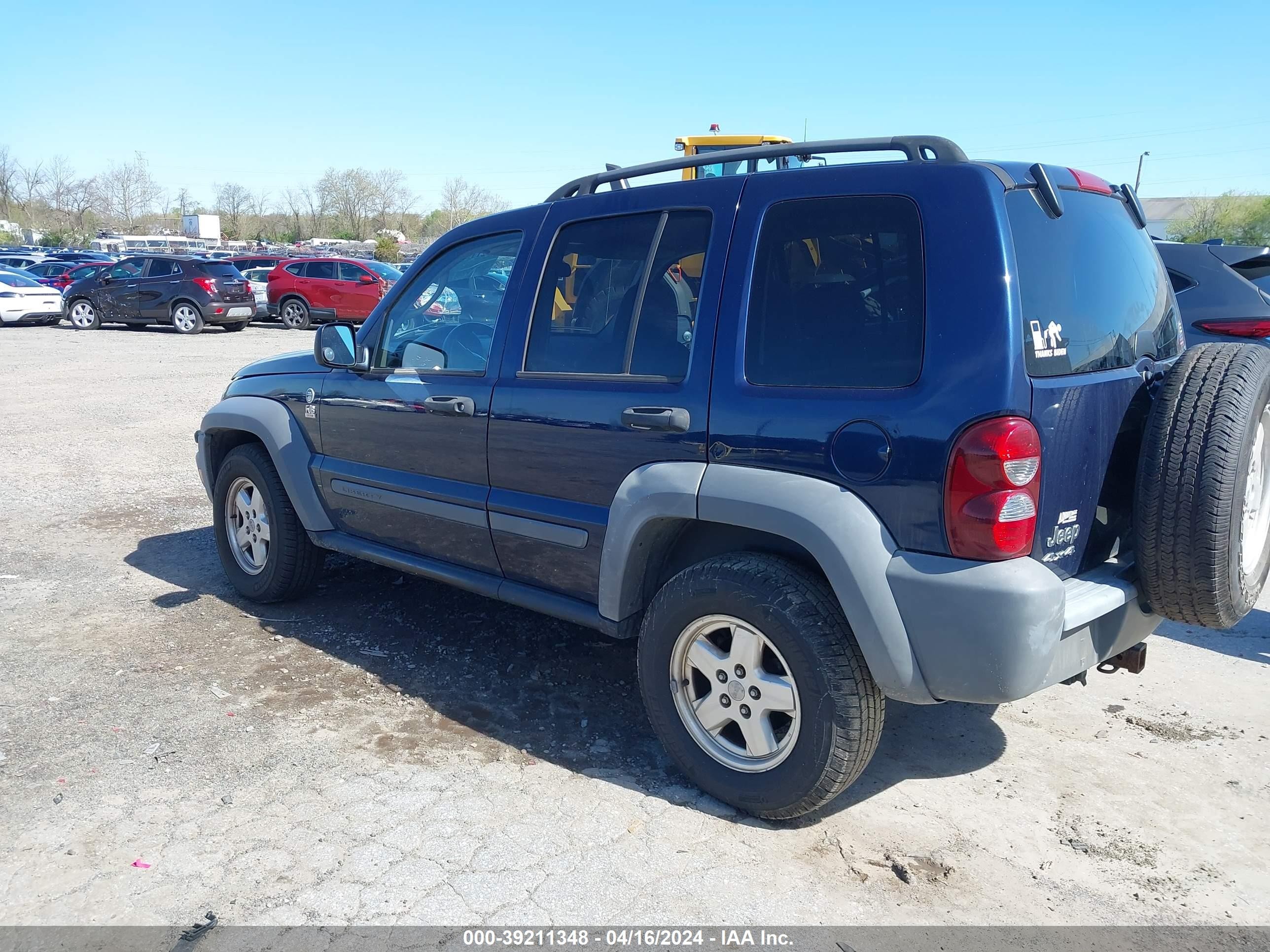 Photo 2 VIN: 1J4GL48K16W133935 - JEEP LIBERTY (NORTH AMERICA) 