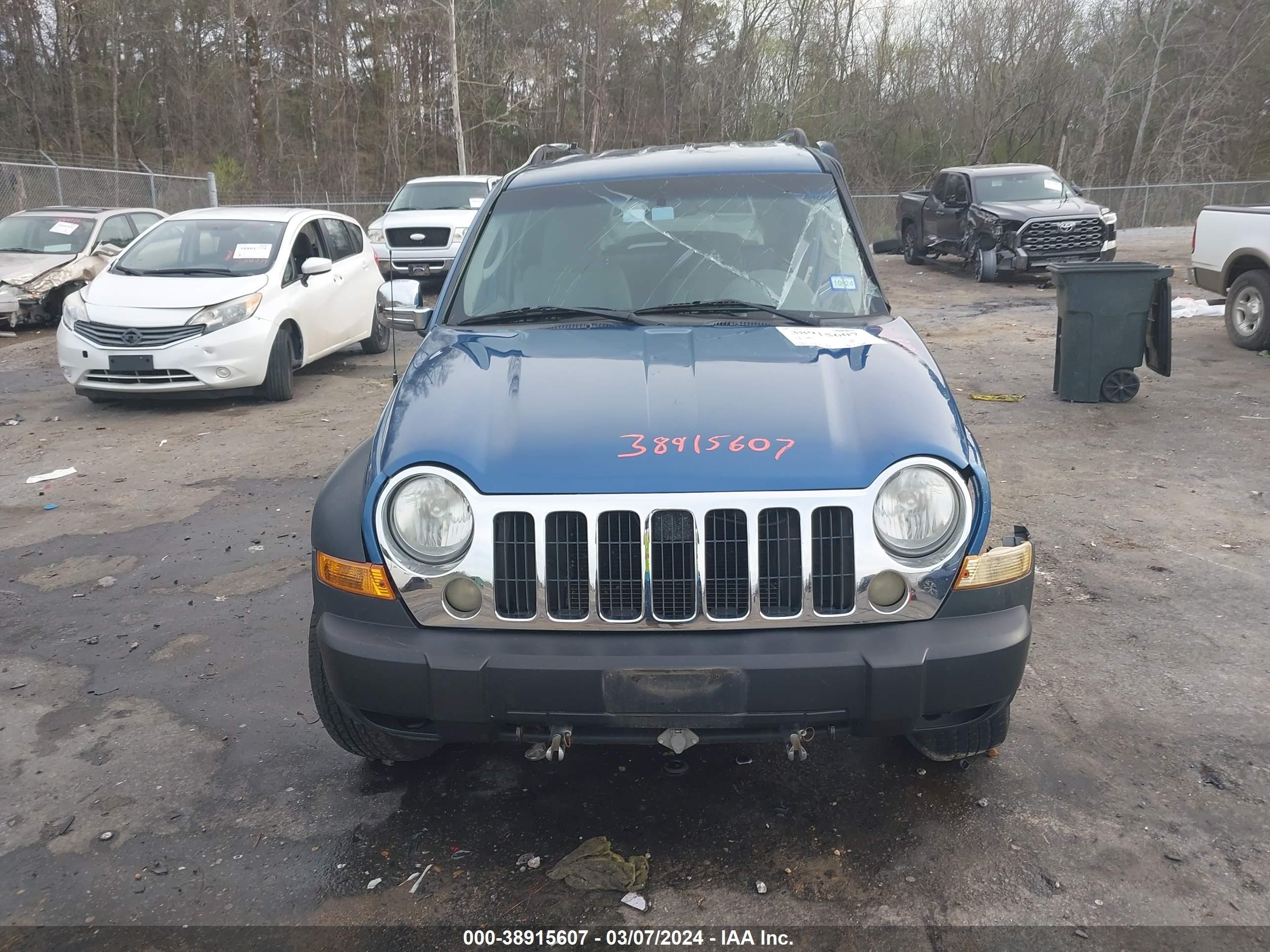 Photo 12 VIN: 1J4GL48K16W177126 - JEEP LIBERTY (NORTH AMERICA) 