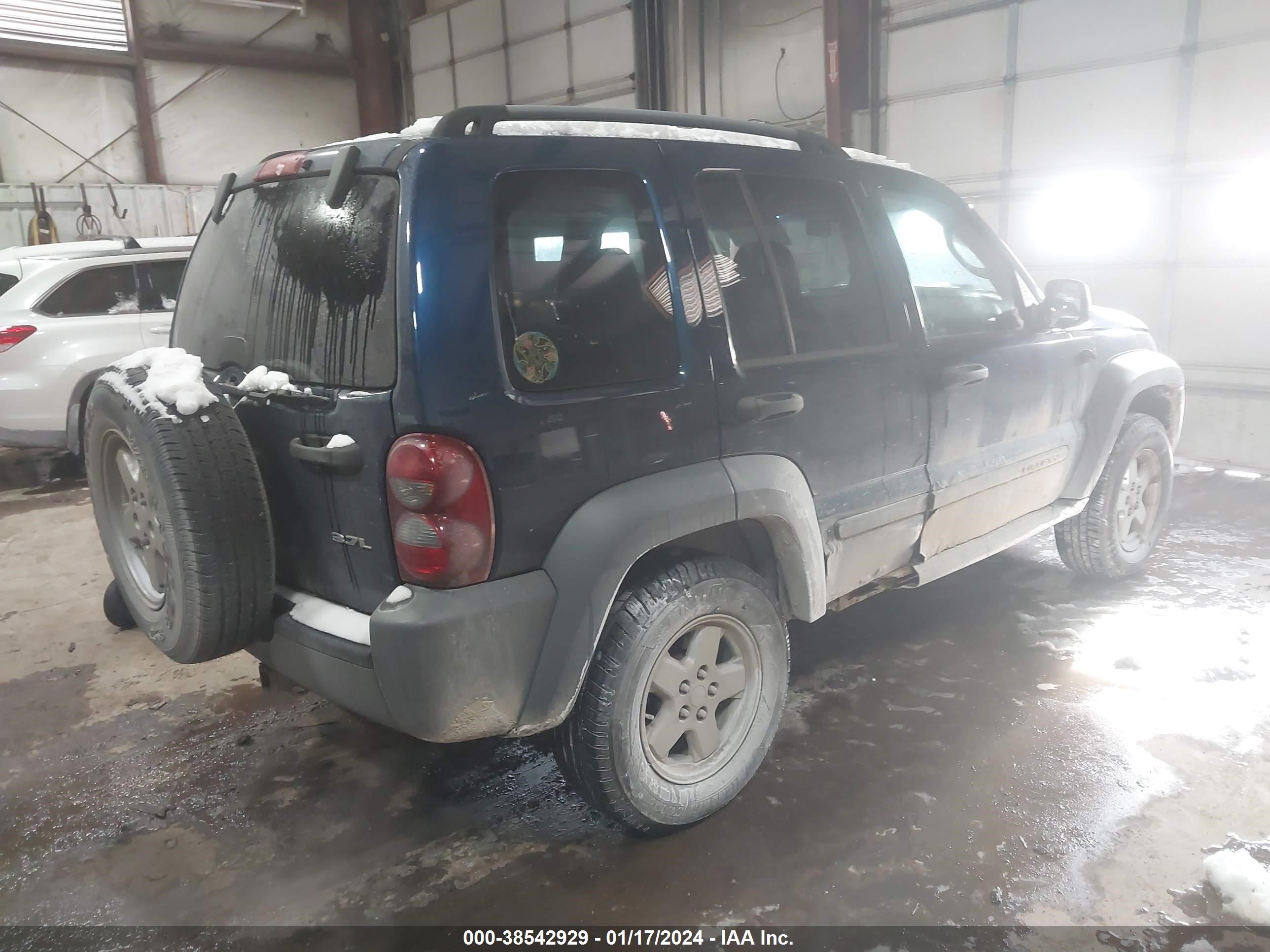 Photo 3 VIN: 1J4GL48K25W615599 - JEEP LIBERTY (NORTH AMERICA) 