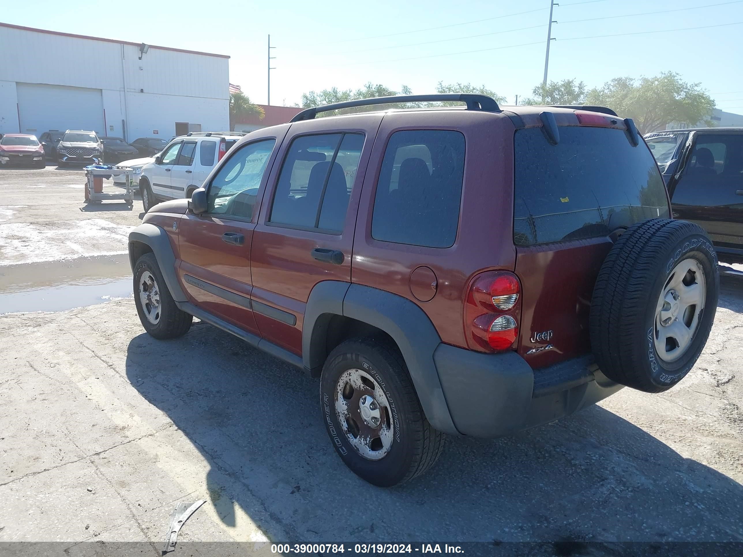 Photo 2 VIN: 1J4GL48K26W229461 - JEEP LIBERTY (NORTH AMERICA) 