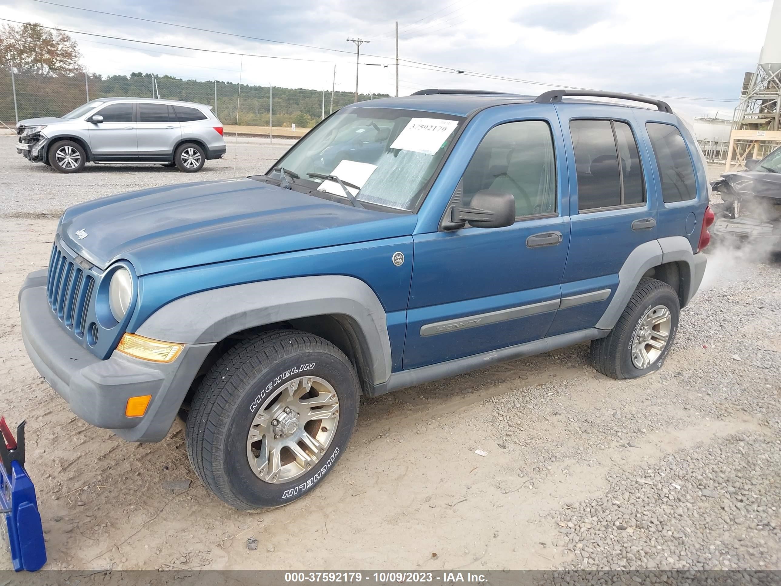 Photo 1 VIN: 1J4GL48K26W283438 - JEEP LIBERTY (NORTH AMERICA) 