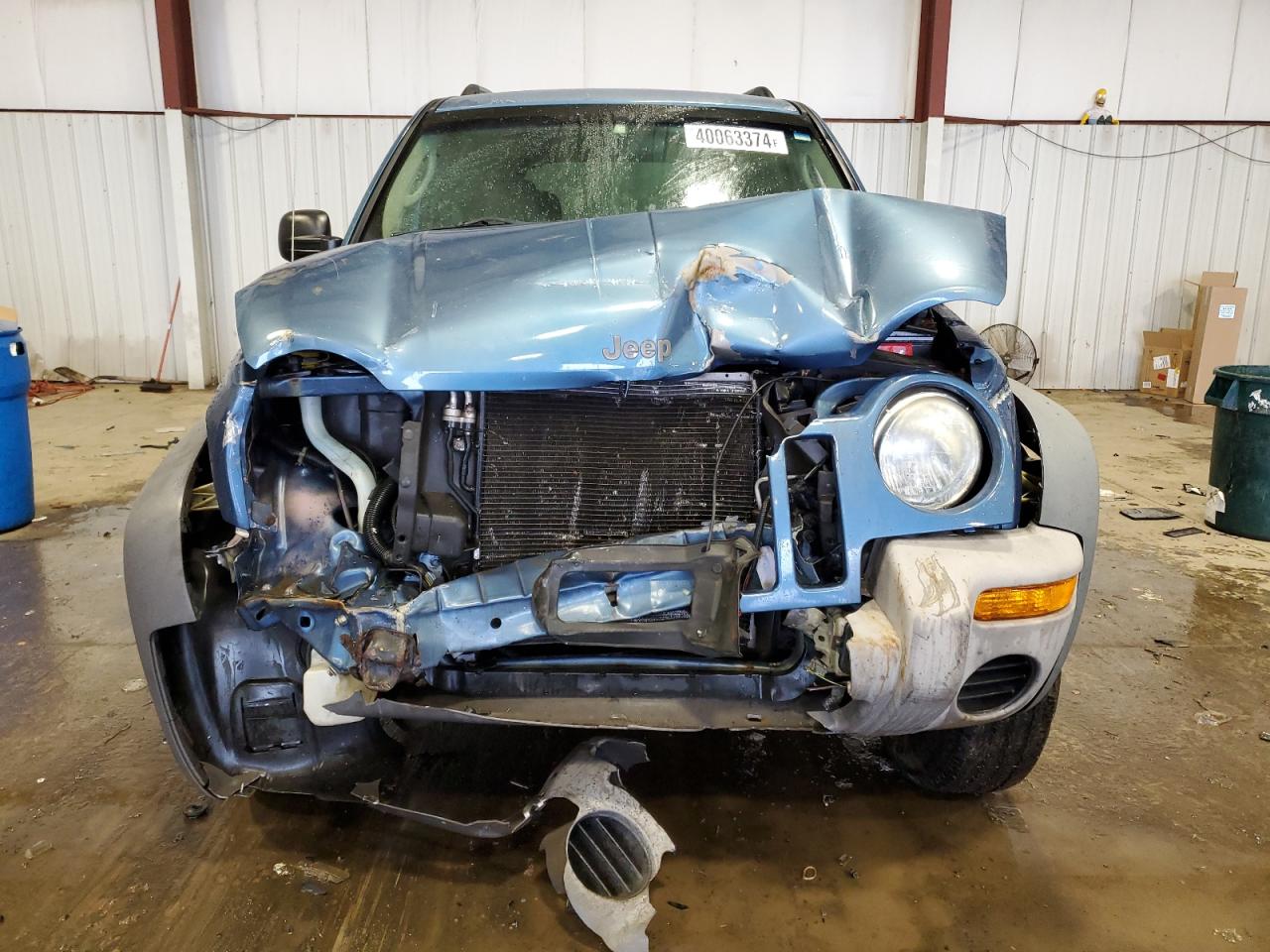 Photo 4 VIN: 1J4GL48K33W529330 - JEEP LIBERTY (NORTH AMERICA) 