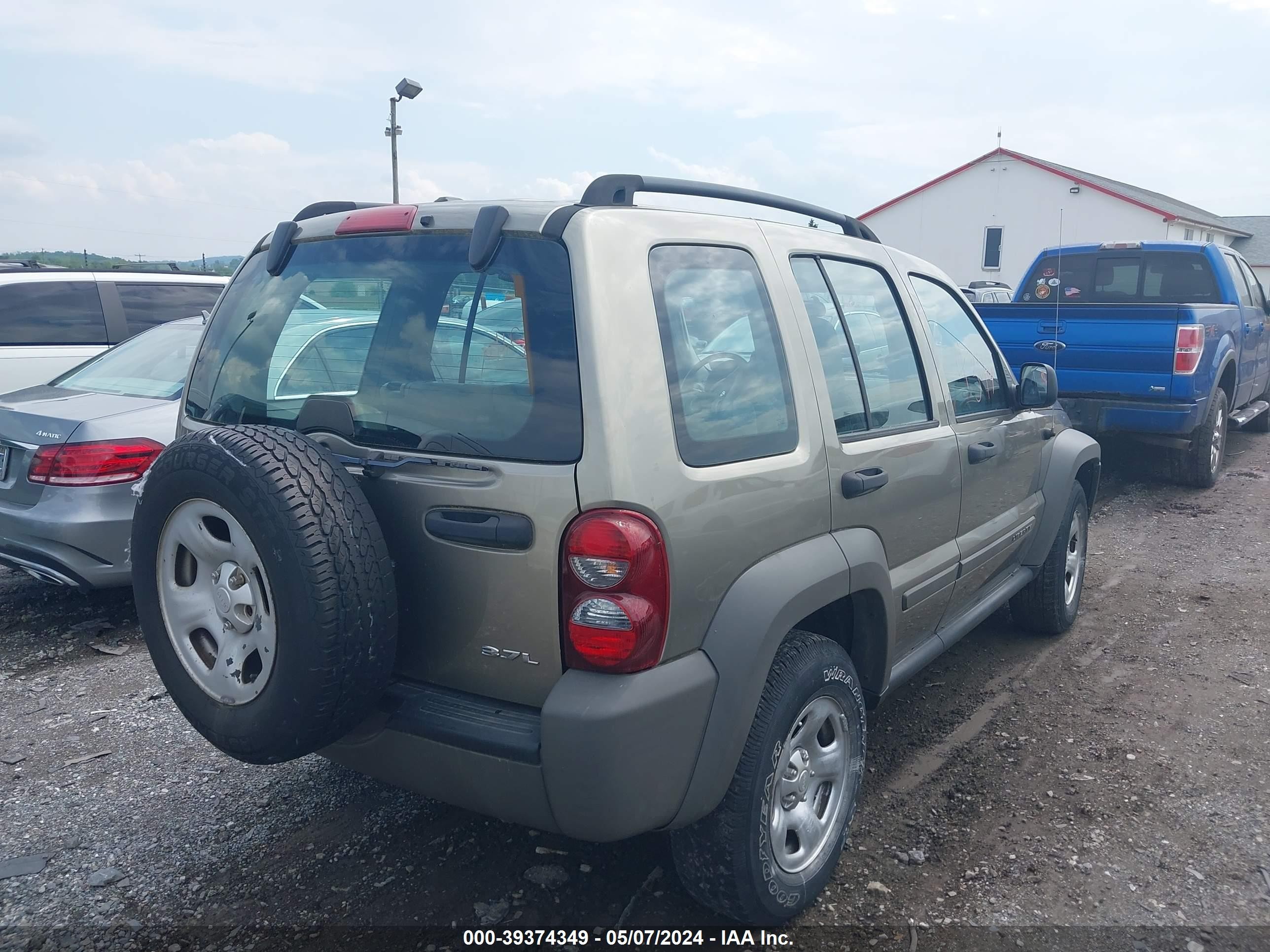 Photo 3 VIN: 1J4GL48K36W256877 - JEEP LIBERTY (NORTH AMERICA) 