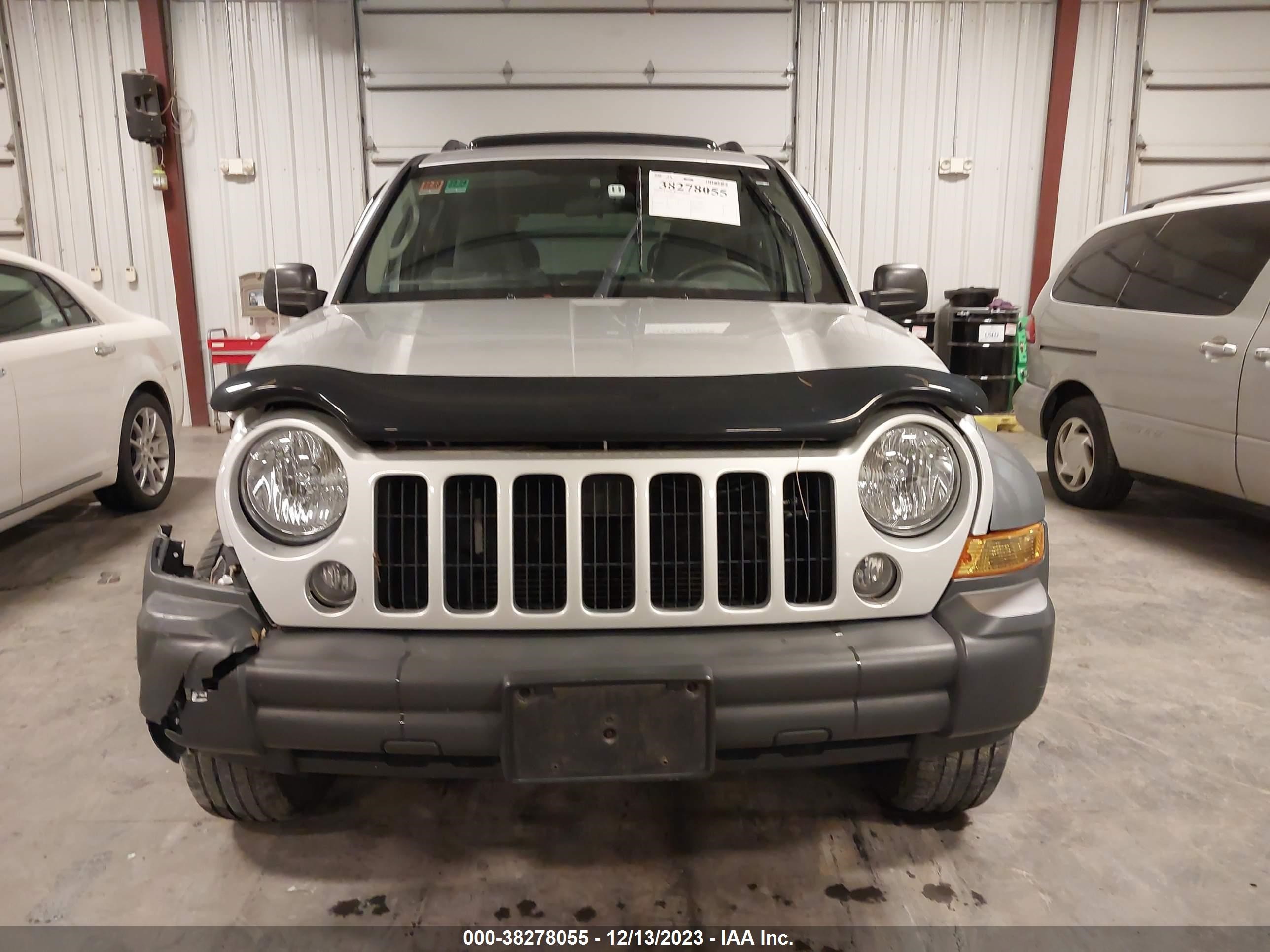 Photo 12 VIN: 1J4GL48K37W527003 - JEEP LIBERTY (NORTH AMERICA) 