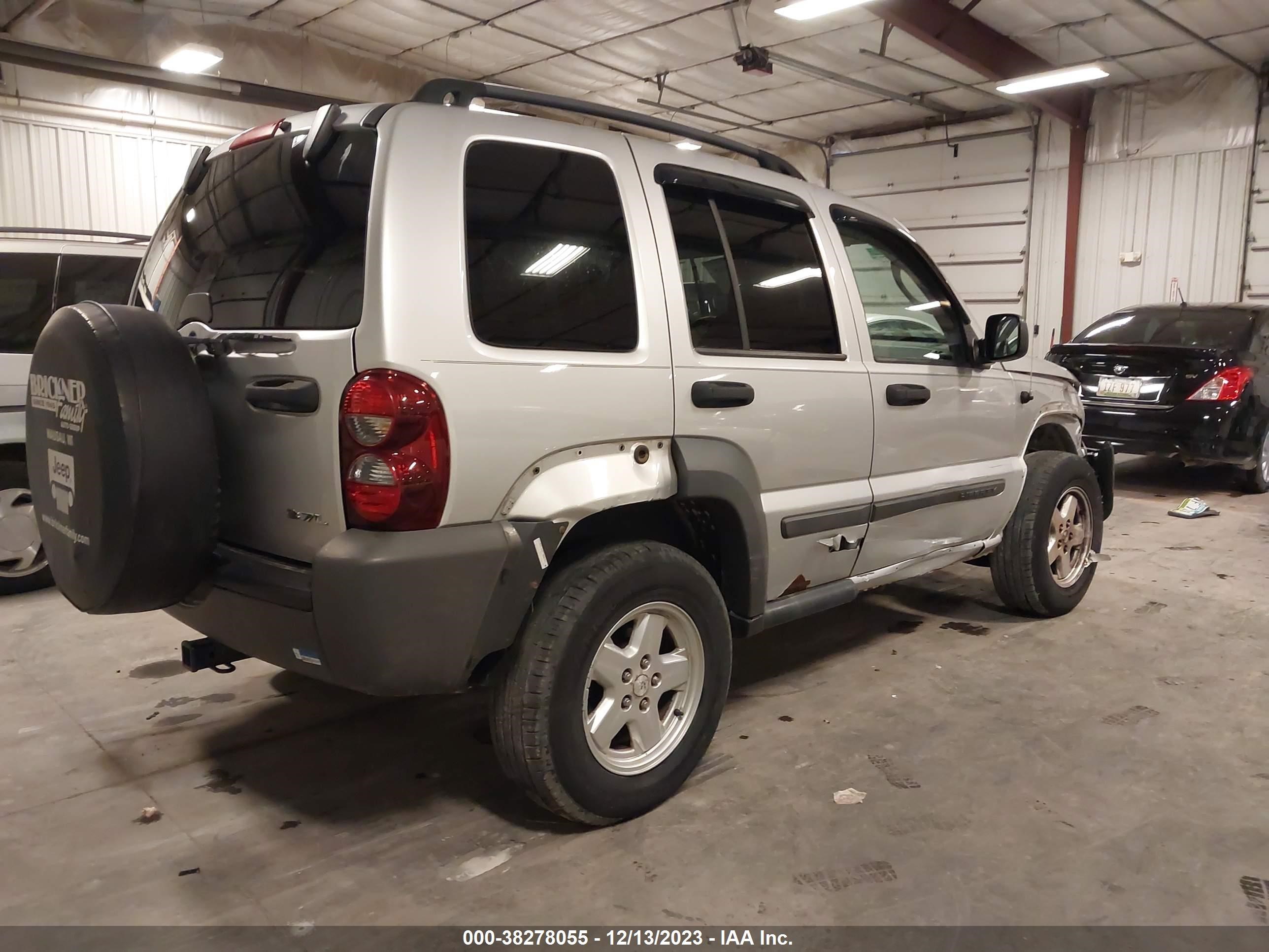 Photo 3 VIN: 1J4GL48K37W527003 - JEEP LIBERTY (NORTH AMERICA) 