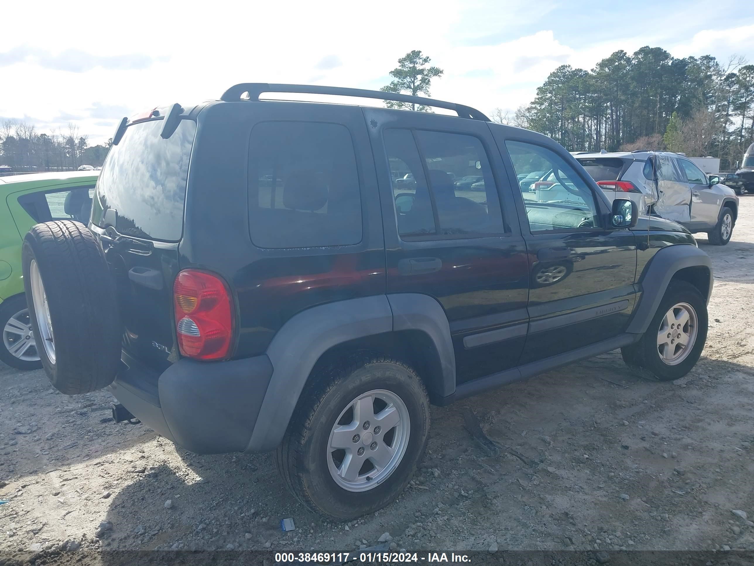 Photo 3 VIN: 1J4GL48K37W539541 - JEEP LIBERTY (NORTH AMERICA) 