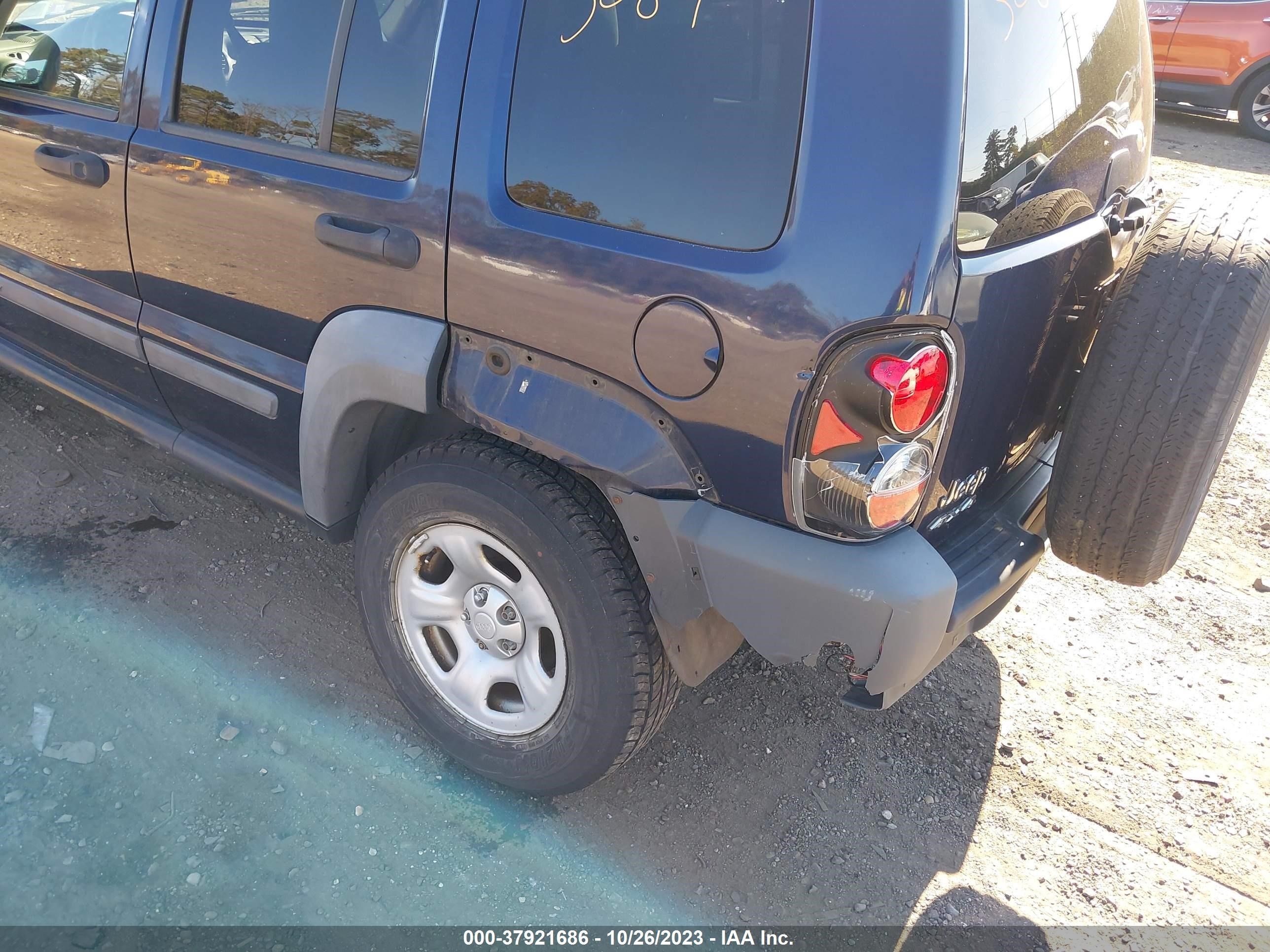 Photo 5 VIN: 1J4GL48K37W542696 - JEEP LIBERTY (NORTH AMERICA) 