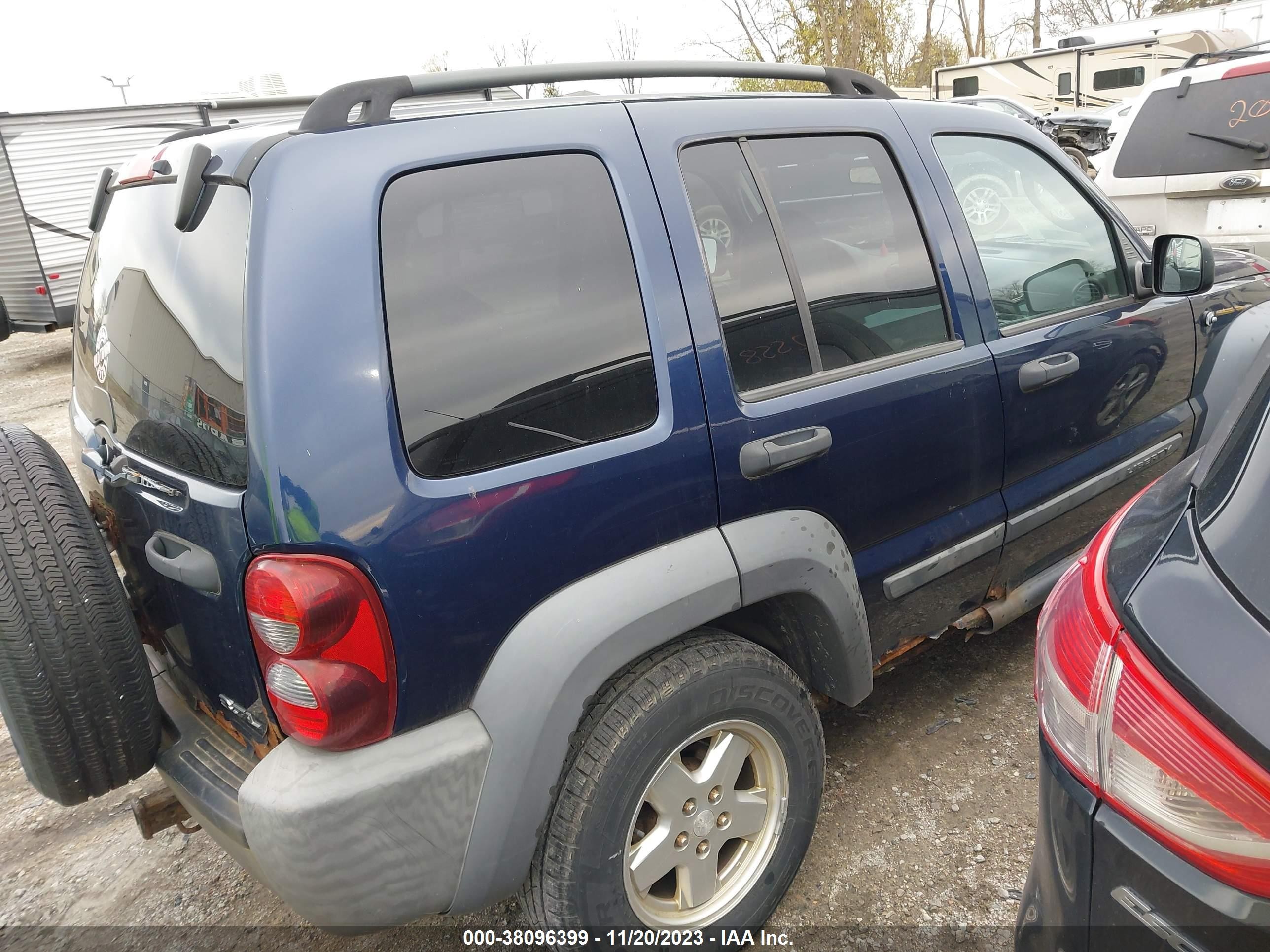 Photo 3 VIN: 1J4GL48K37W572488 - JEEP LIBERTY (NORTH AMERICA) 