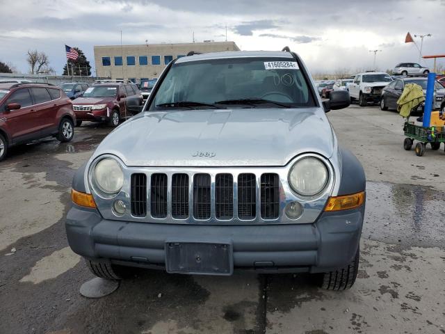 Photo 4 VIN: 1J4GL48K37W672400 - JEEP LIBERTY 