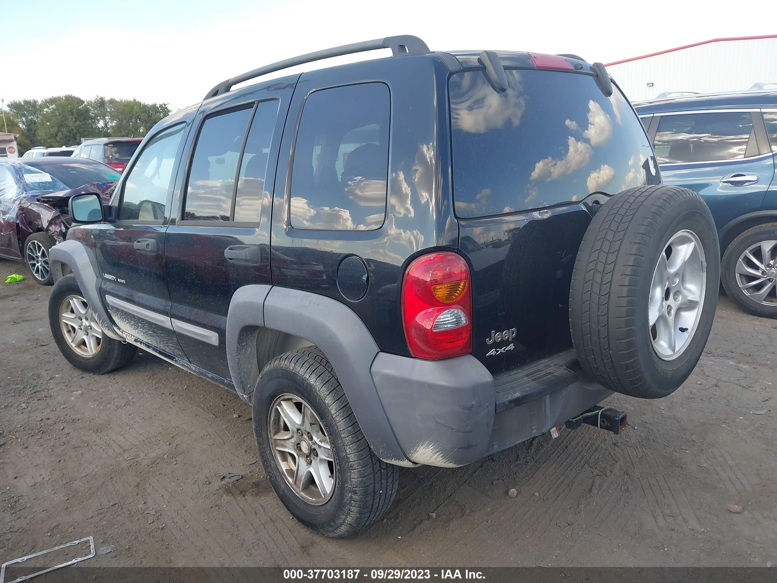 Photo 2 VIN: 1J4GL48K43W574504 - JEEP LIBERTY (NORTH AMERICA) 