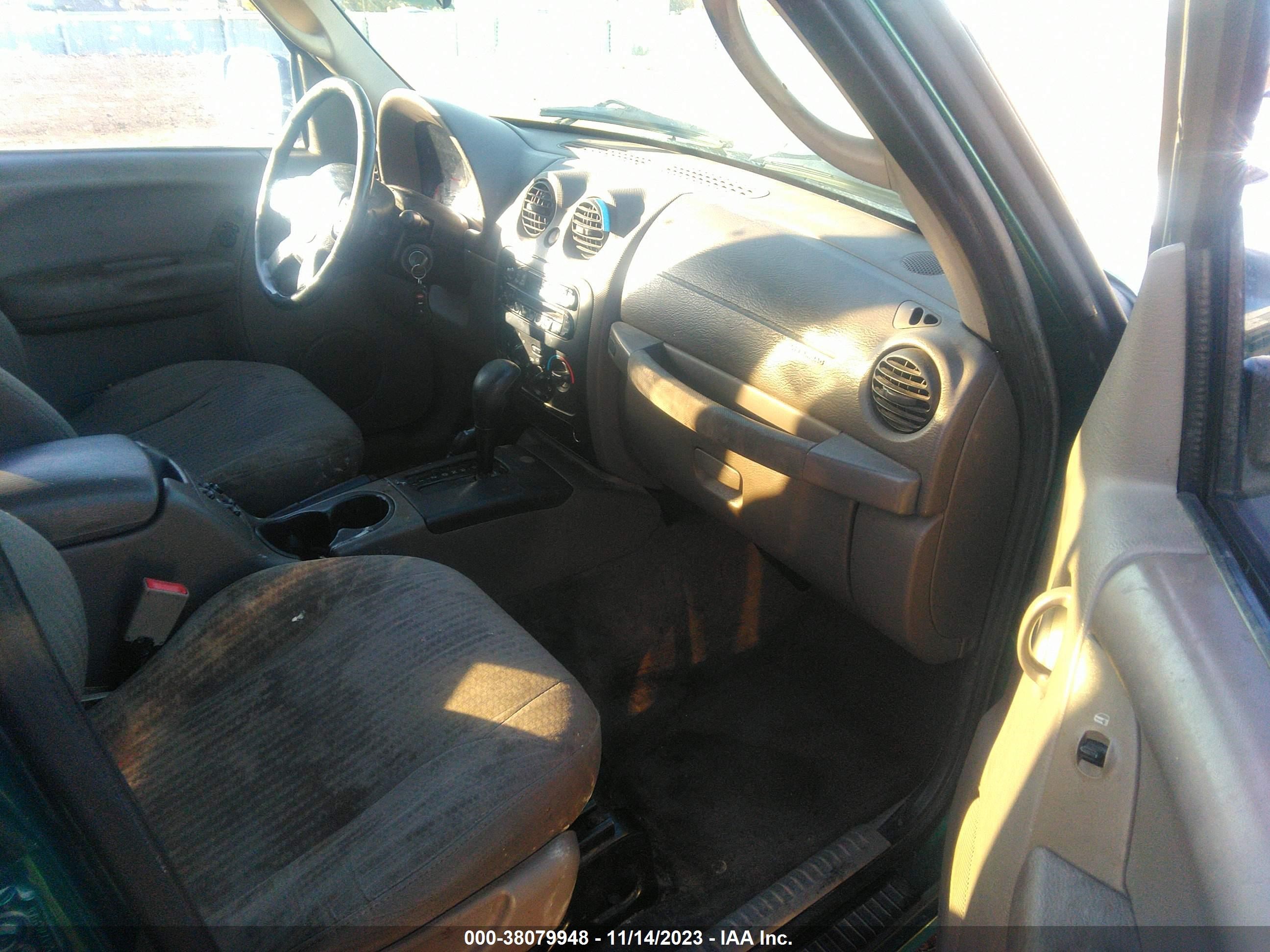 Photo 4 VIN: 1J4GL48K44W150967 - JEEP LIBERTY (NORTH AMERICA) 