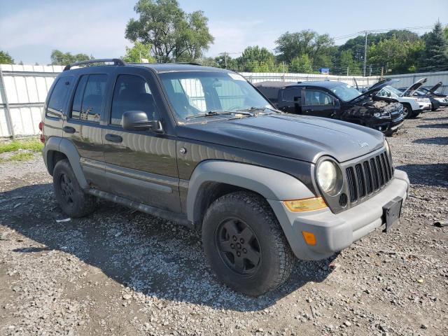 Photo 3 VIN: 1J4GL48K45W605236 - JEEP LIBERTY SP 