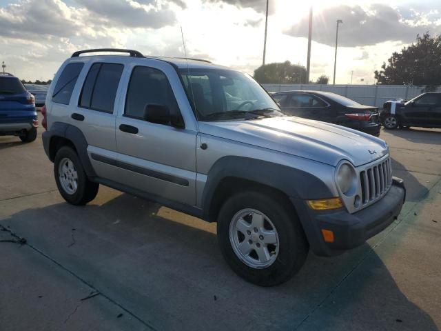 Photo 3 VIN: 1J4GL48K47W633072 - JEEP LIBERTY SP 