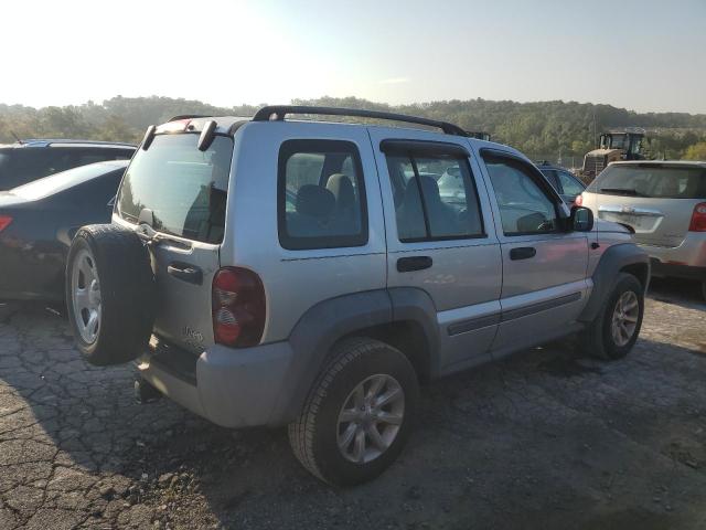 Photo 2 VIN: 1J4GL48K55W594084 - JEEP LIBERTY SP 