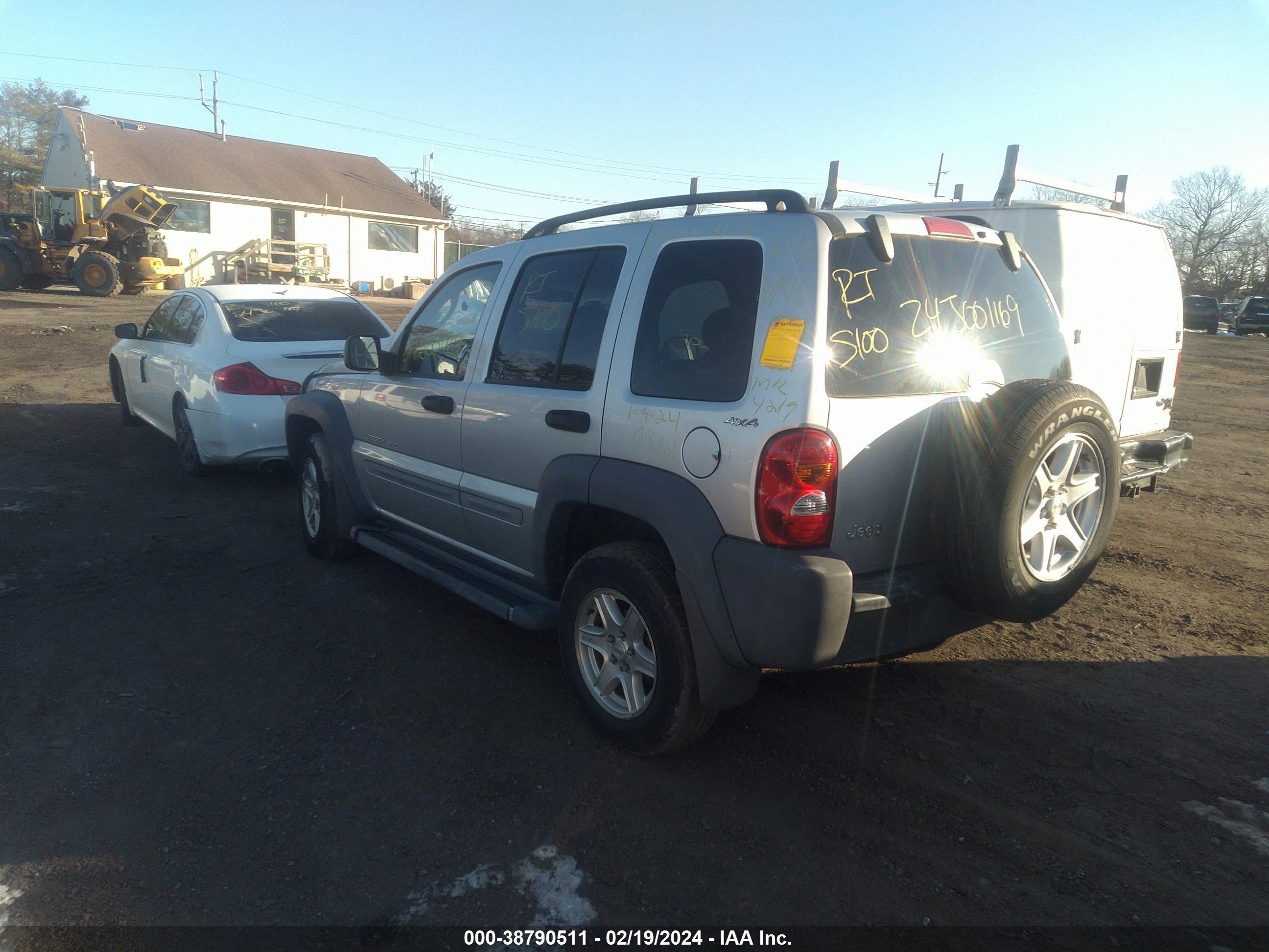 Photo 2 VIN: 1J4GL48K62W119104 - JEEP LIBERTY (NORTH AMERICA) 