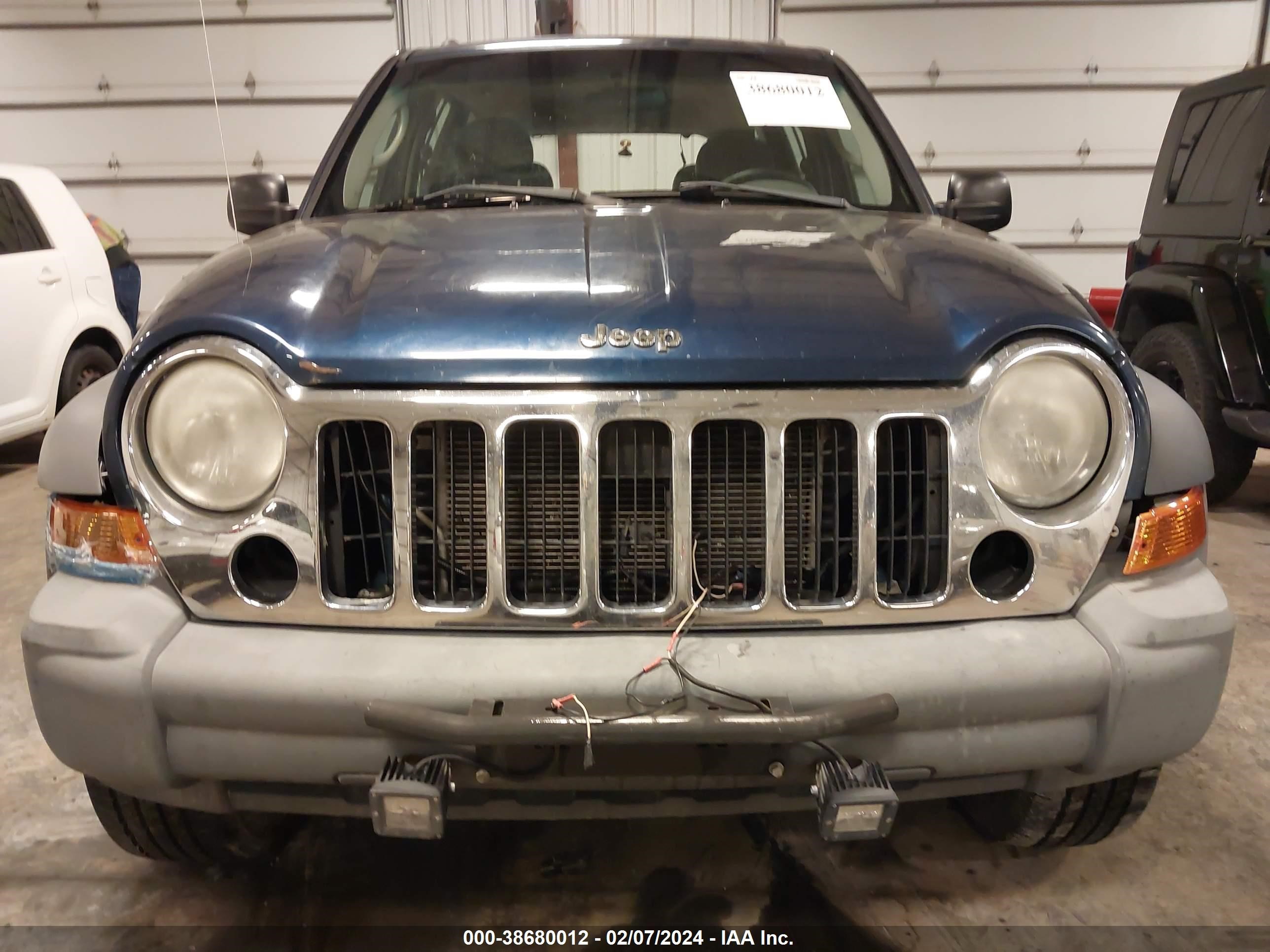 Photo 12 VIN: 1J4GL48K75W599934 - JEEP LIBERTY (NORTH AMERICA) 