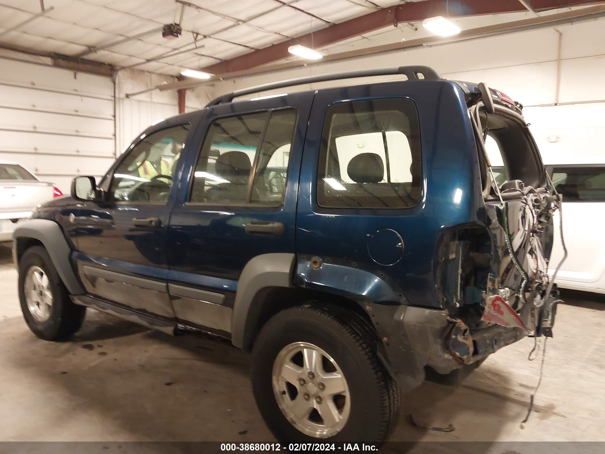 Photo 14 VIN: 1J4GL48K75W599934 - JEEP LIBERTY (NORTH AMERICA) 