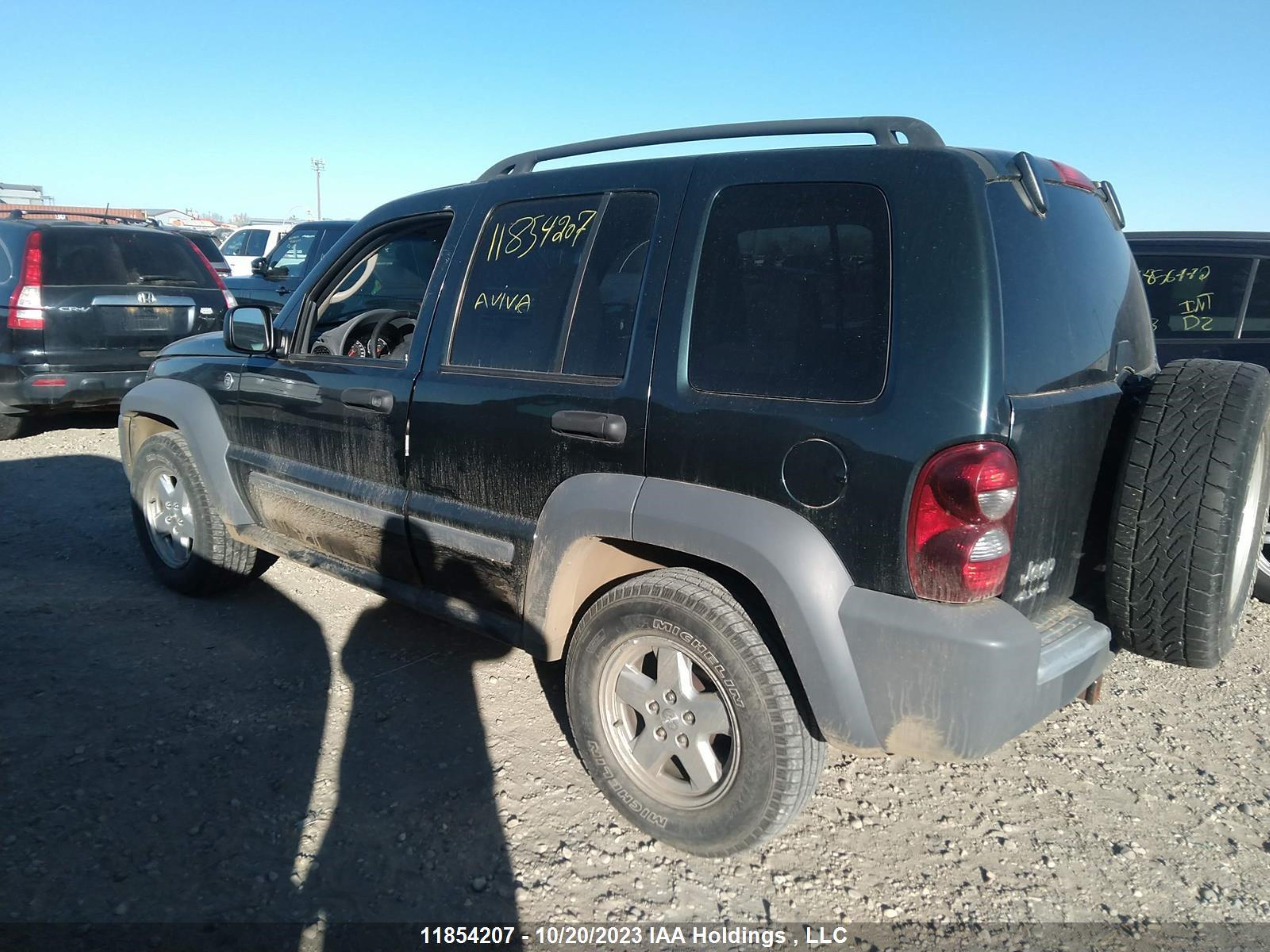 Photo 2 VIN: 1J4GL48K75W705203 - JEEP LIBERTY (NORTH AMERICA) 