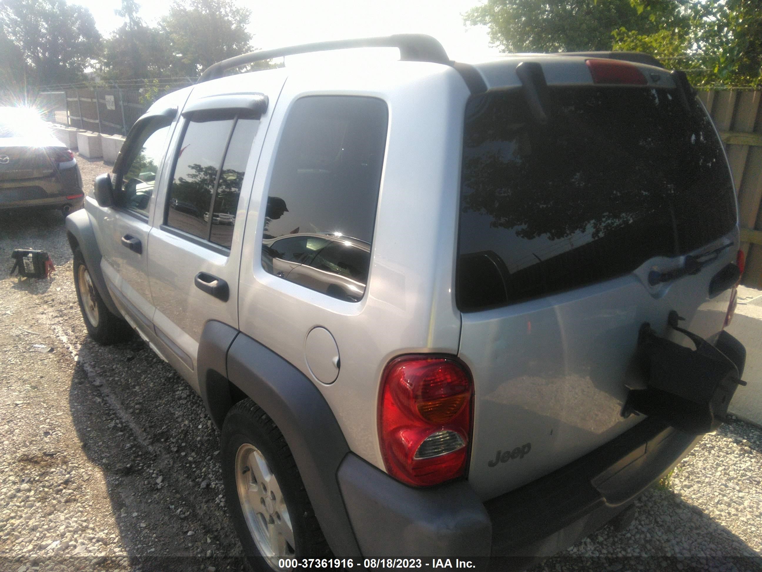 Photo 2 VIN: 1J4GL48K83W547094 - JEEP LIBERTY (NORTH AMERICA) 