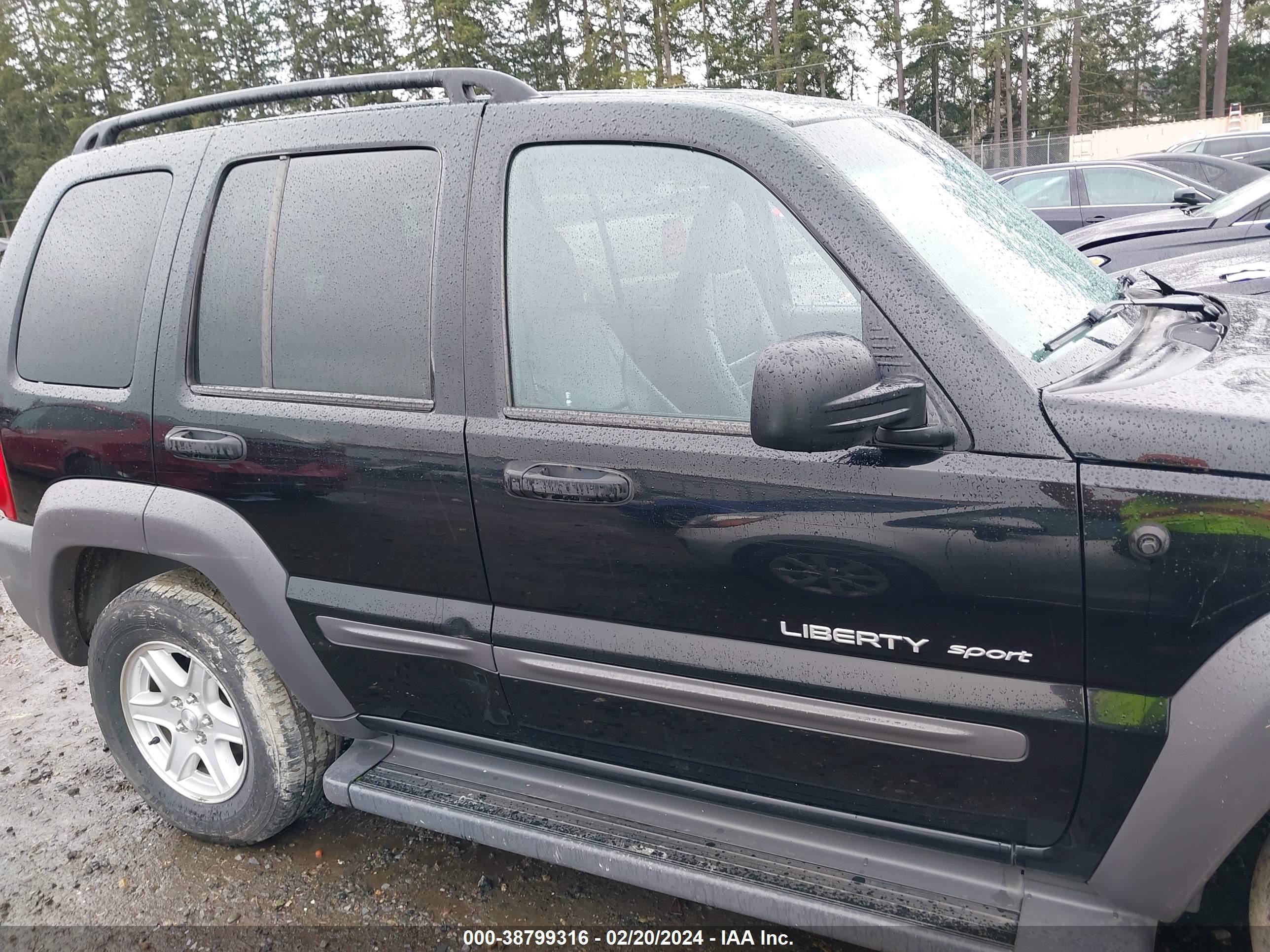 Photo 11 VIN: 1J4GL48K83W677585 - JEEP LIBERTY (NORTH AMERICA) 