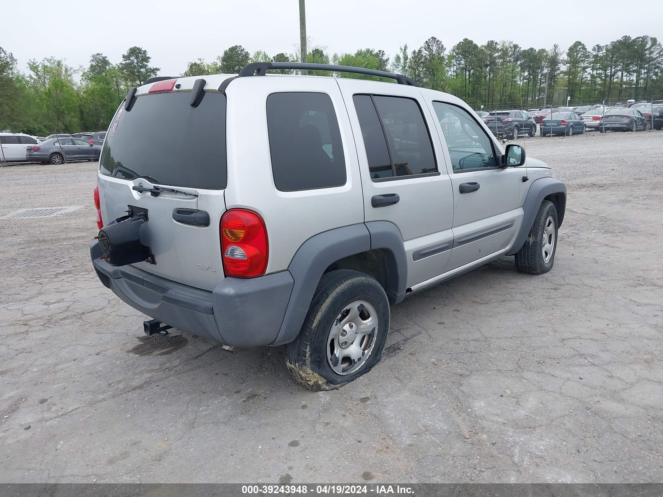 Photo 3 VIN: 1J4GL48K83W718877 - JEEP LIBERTY (NORTH AMERICA) 