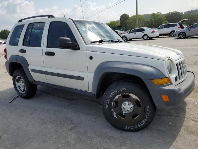 Photo 3 VIN: 1J4GL48K85W617213 - JEEP LIBERTY SP 