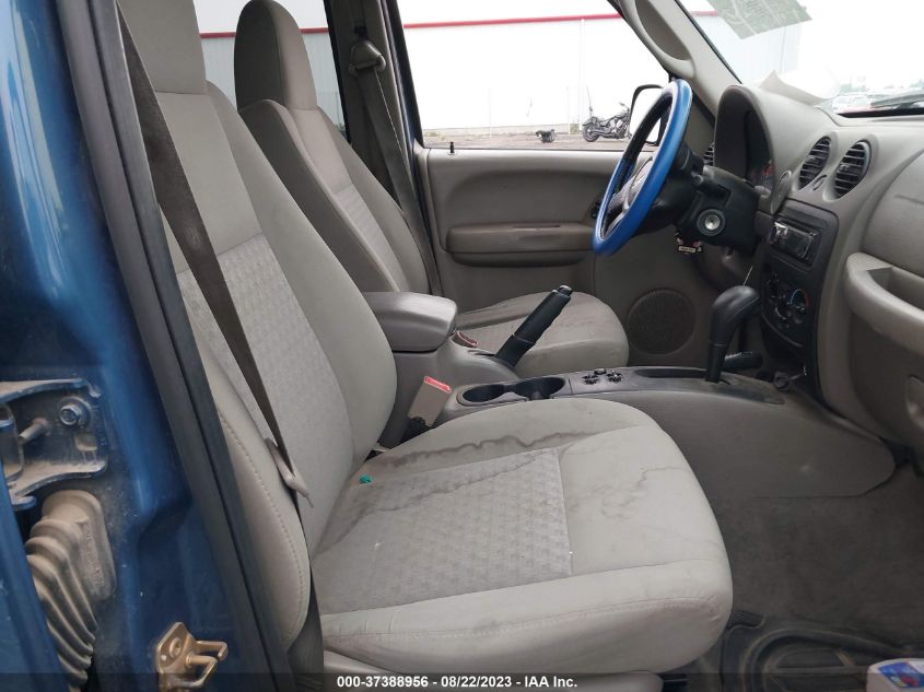Photo 4 VIN: 1J4GL48K86W125766 - JEEP LIBERTY (NORTH AMERICA) 