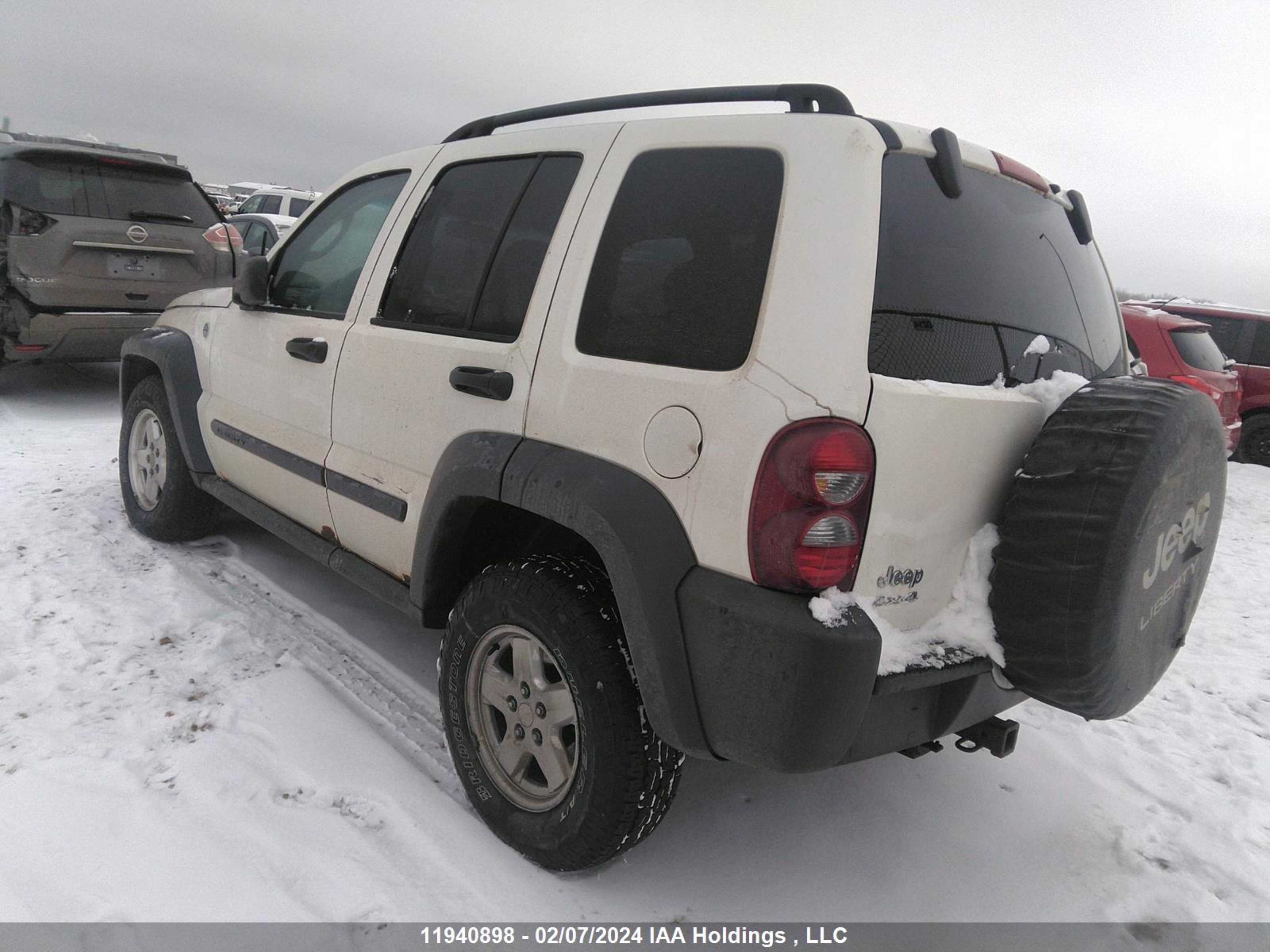 Photo 2 VIN: 1J4GL48K86W186213 - JEEP LIBERTY (NORTH AMERICA) 