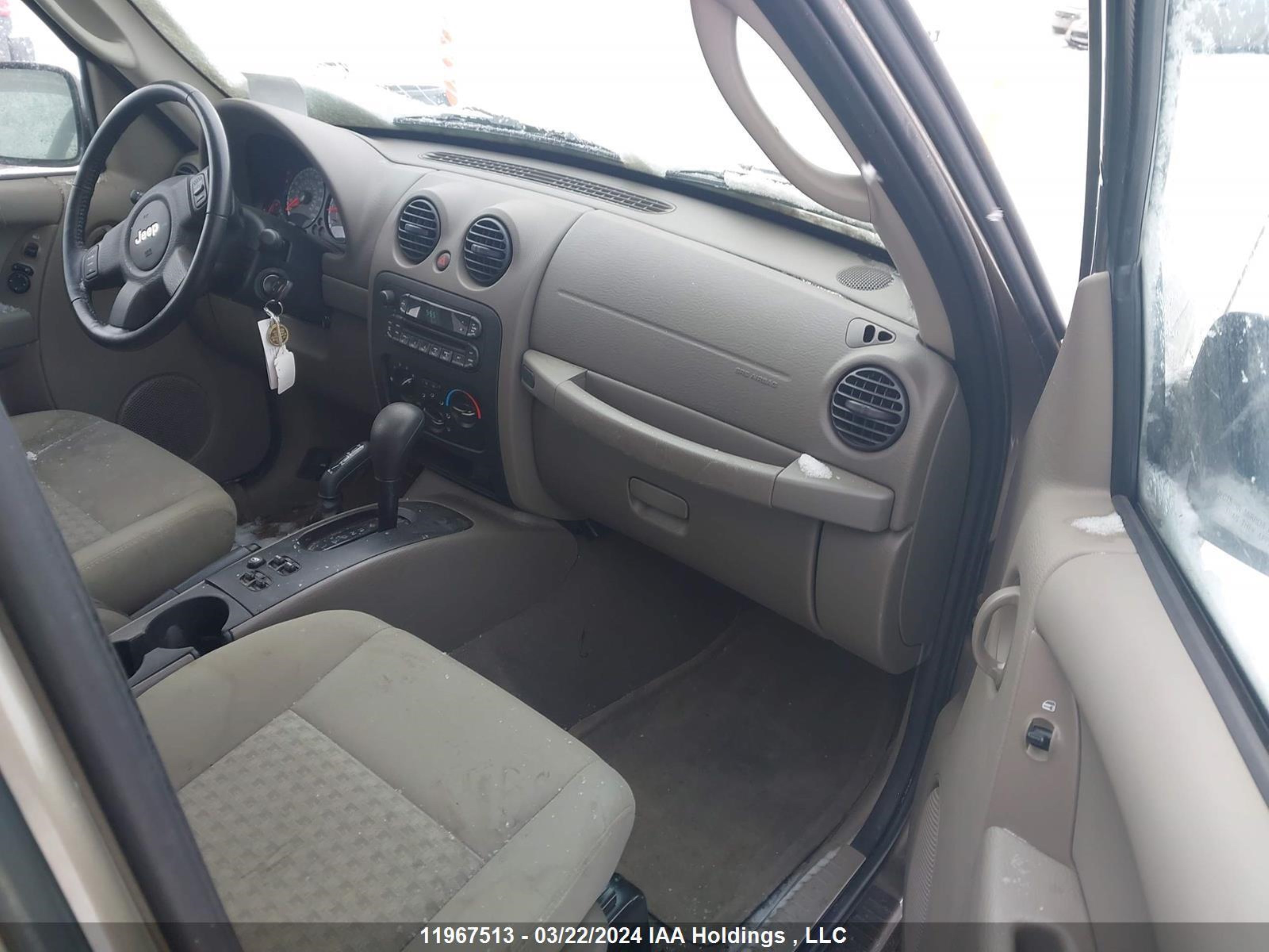 Photo 4 VIN: 1J4GL48K87W639912 - JEEP LIBERTY (NORTH AMERICA) 