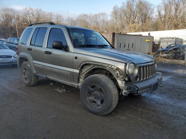 Photo 3 VIN: 1J4GL48K97W640678 - JEEP LIBERTY SP 