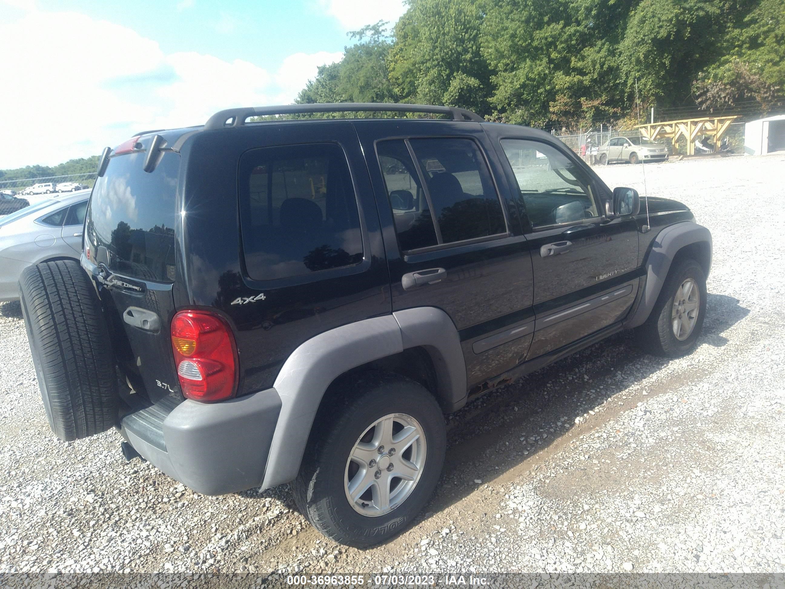 Photo 3 VIN: 1J4GL48KX2W151537 - JEEP LIBERTY (NORTH AMERICA) 