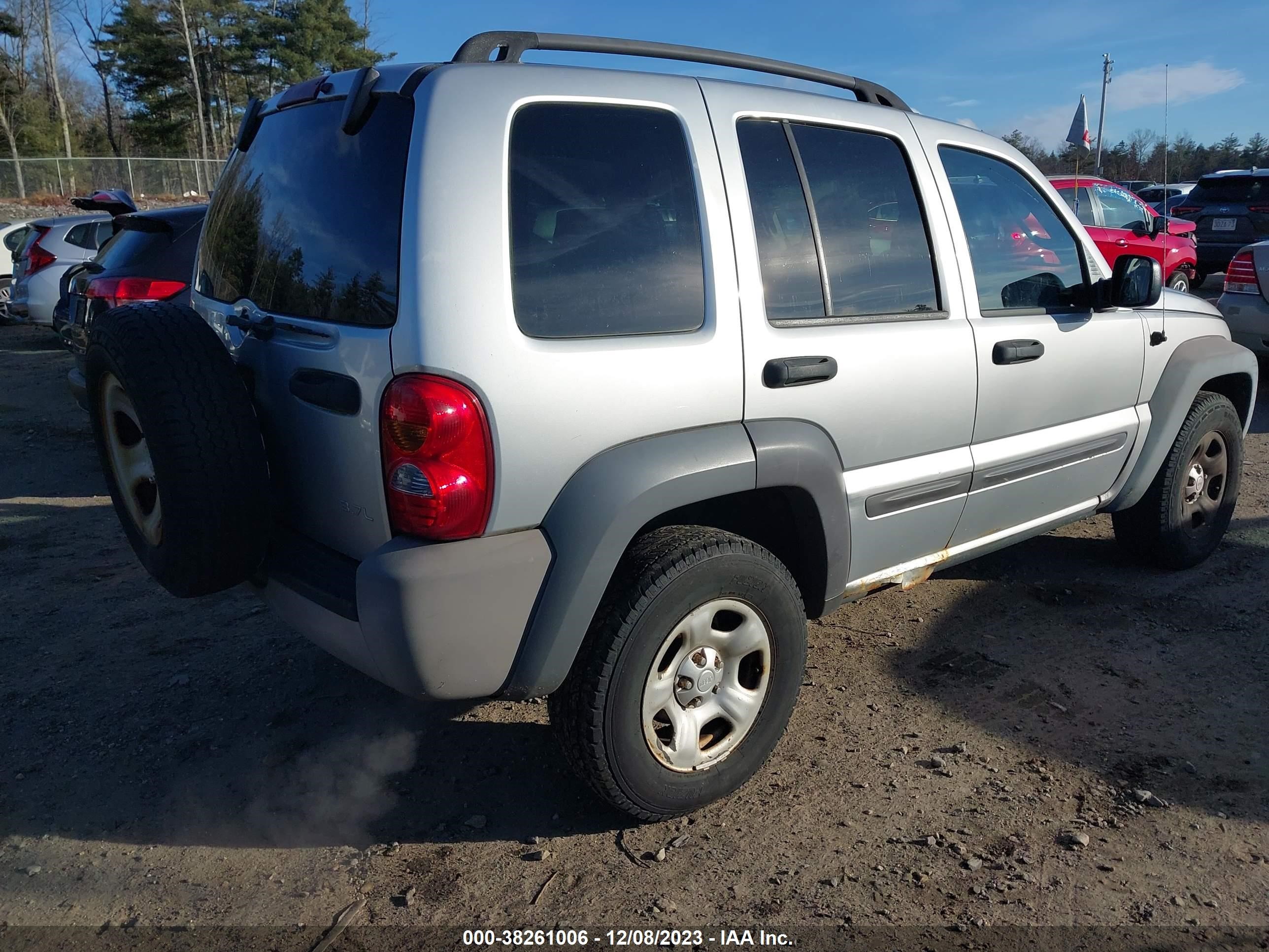 Photo 3 VIN: 1J4GL48KX3W602483 - JEEP LIBERTY (NORTH AMERICA) 