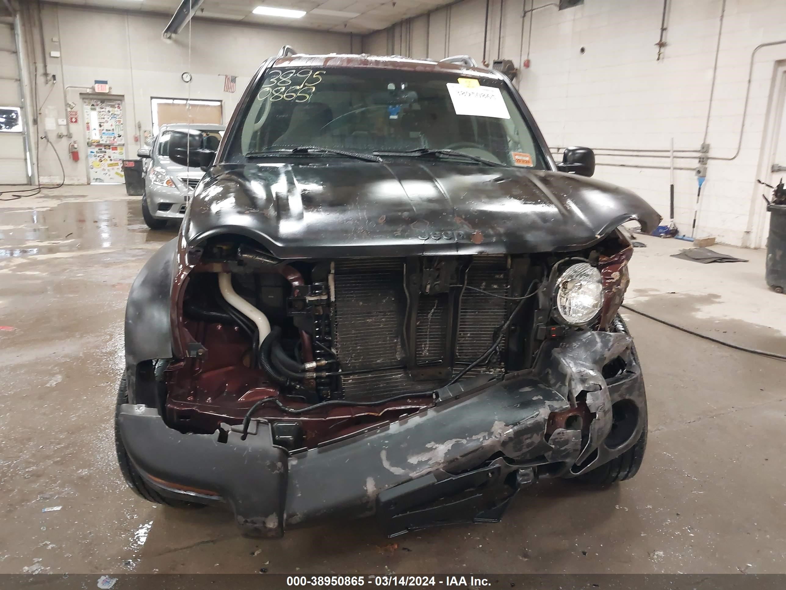 Photo 17 VIN: 1J4GL48KX4W242293 - JEEP LIBERTY (NORTH AMERICA) 