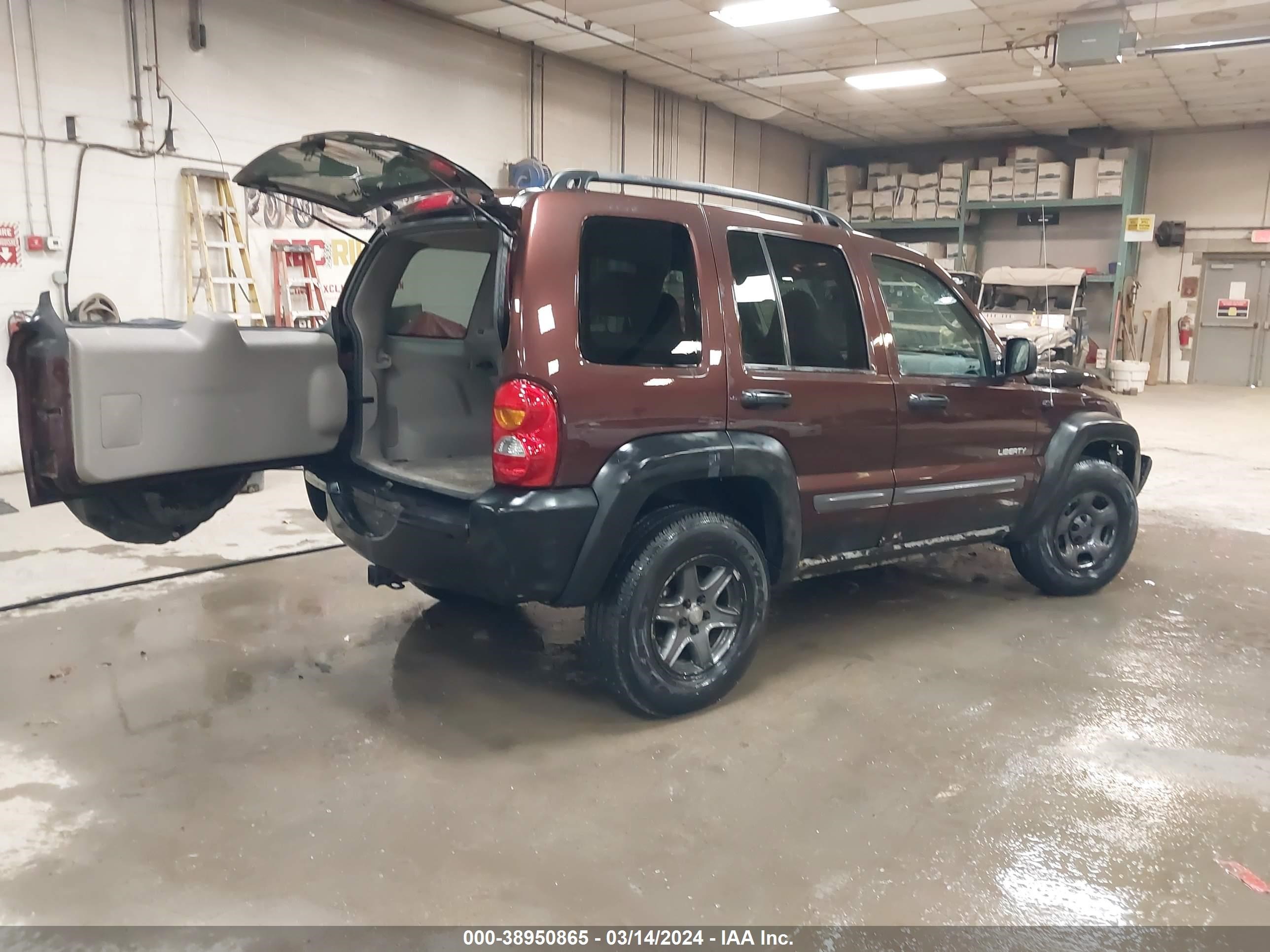 Photo 3 VIN: 1J4GL48KX4W242293 - JEEP LIBERTY (NORTH AMERICA) 