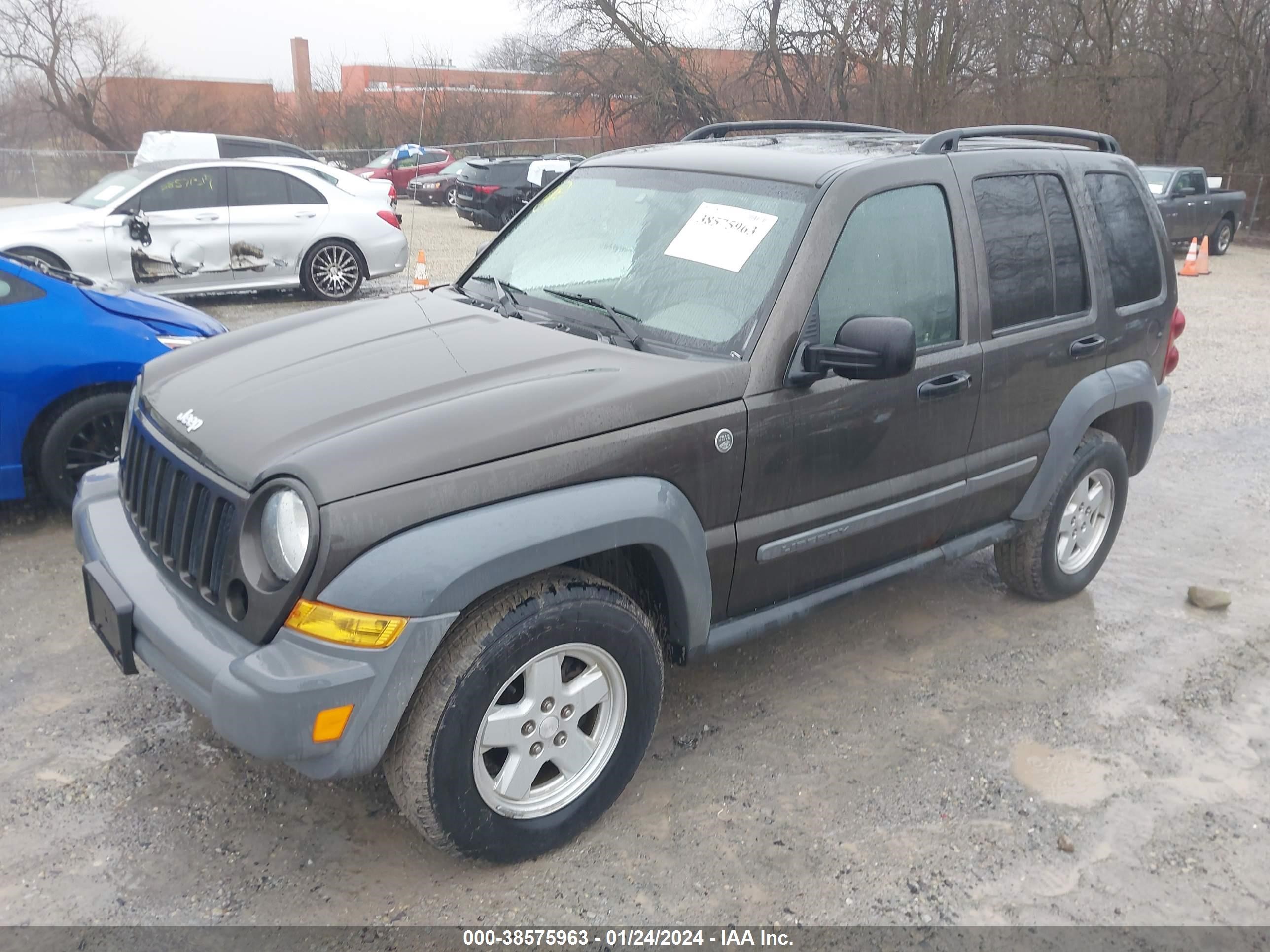 Photo 1 VIN: 1J4GL48KX5W520515 - JEEP LIBERTY (NORTH AMERICA) 