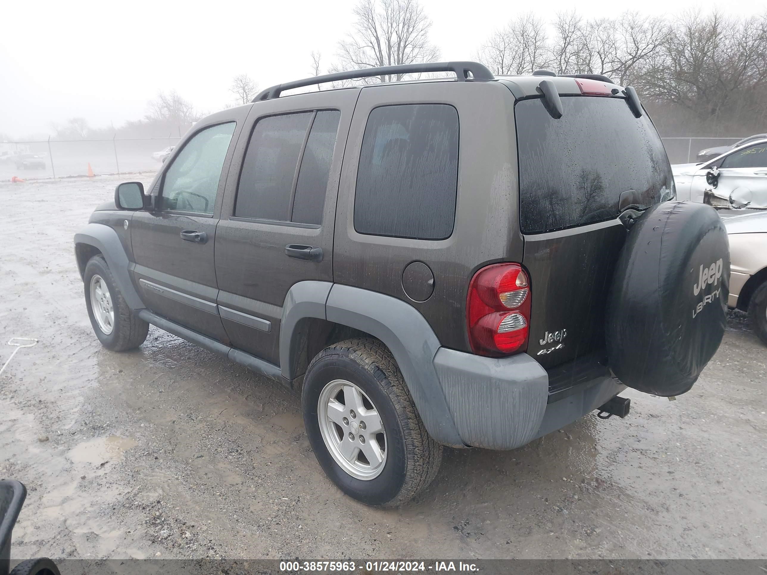 Photo 2 VIN: 1J4GL48KX5W520515 - JEEP LIBERTY (NORTH AMERICA) 